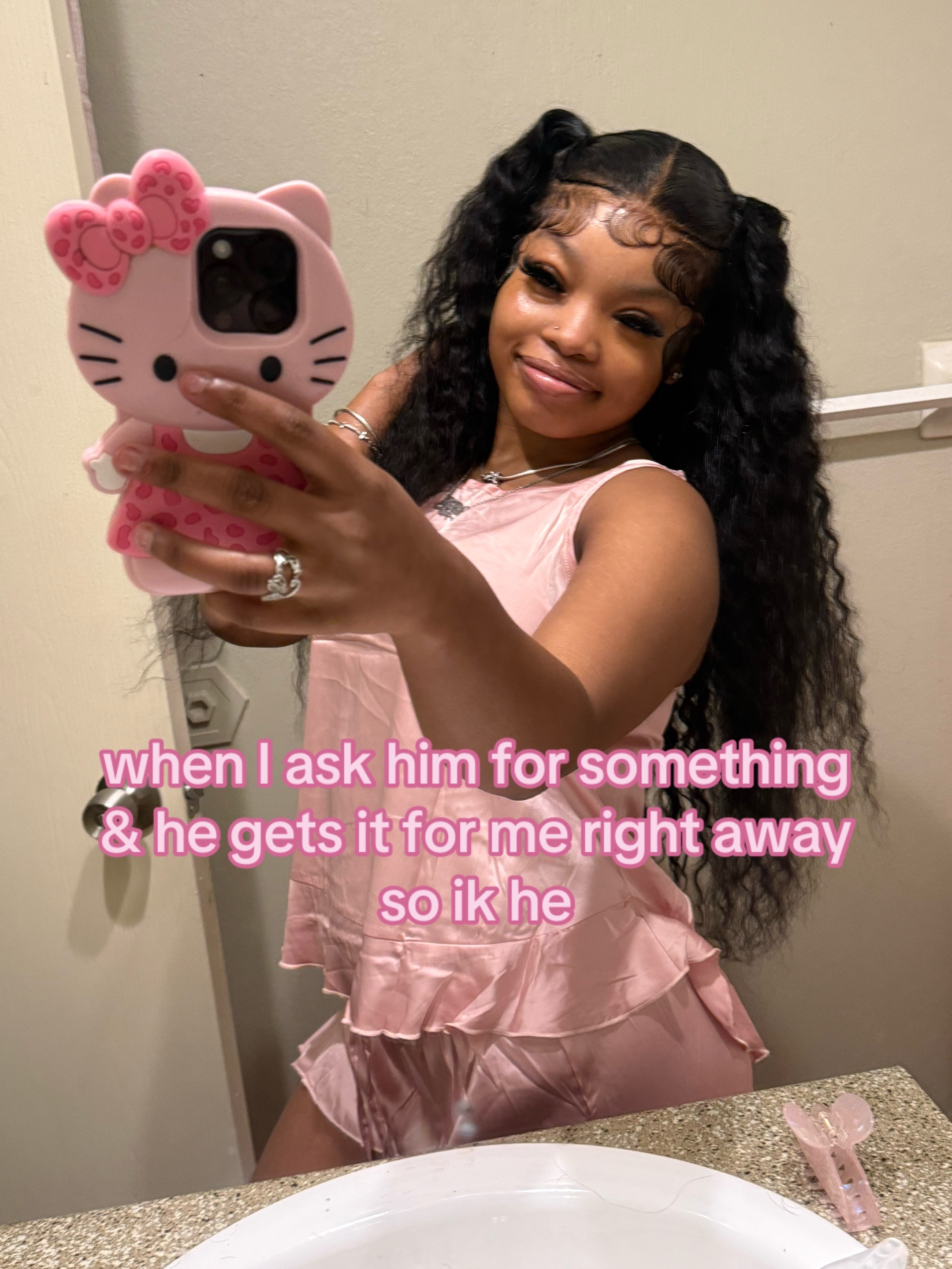 @knicolethed0ll