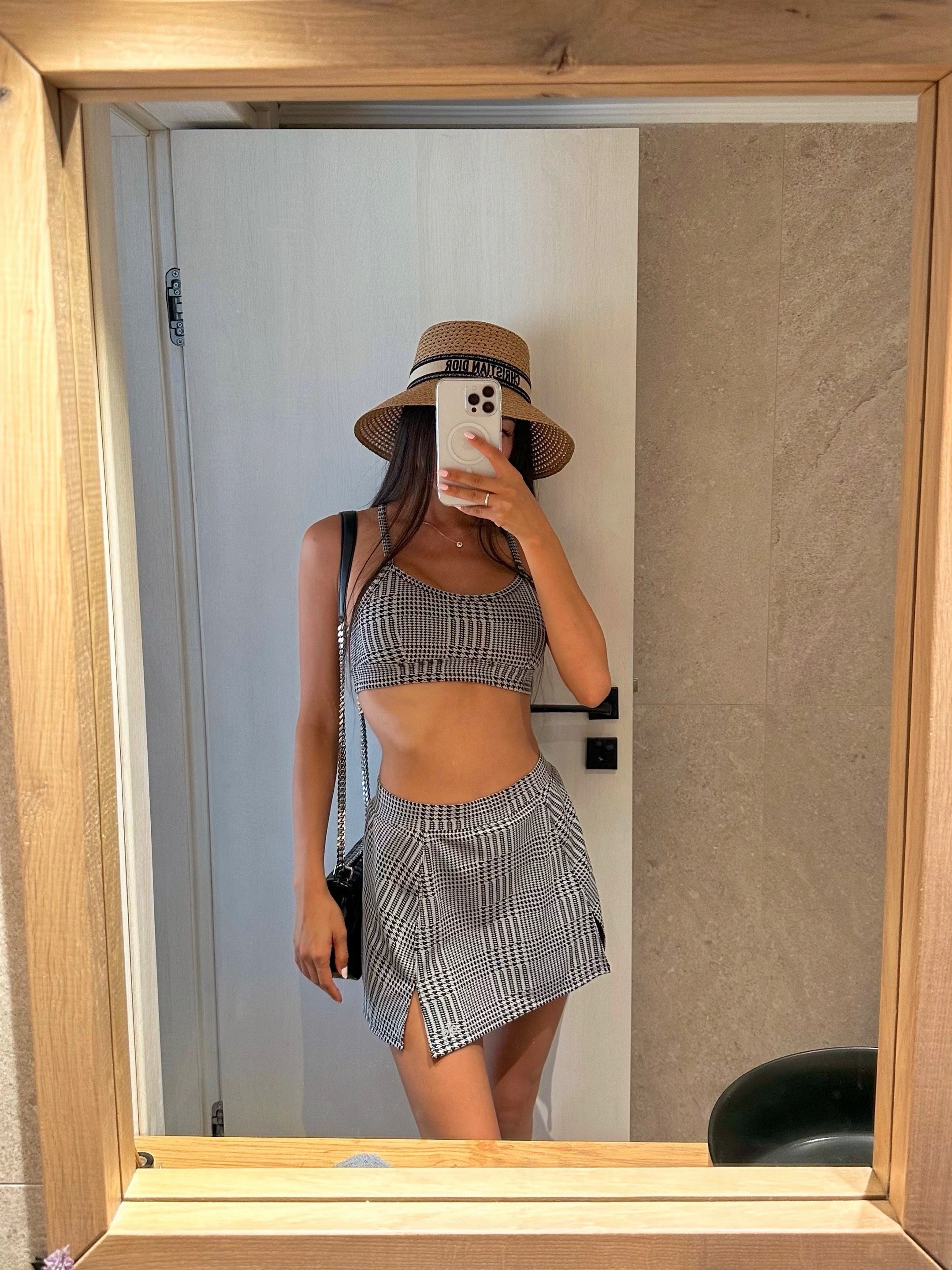 @itsmiastt