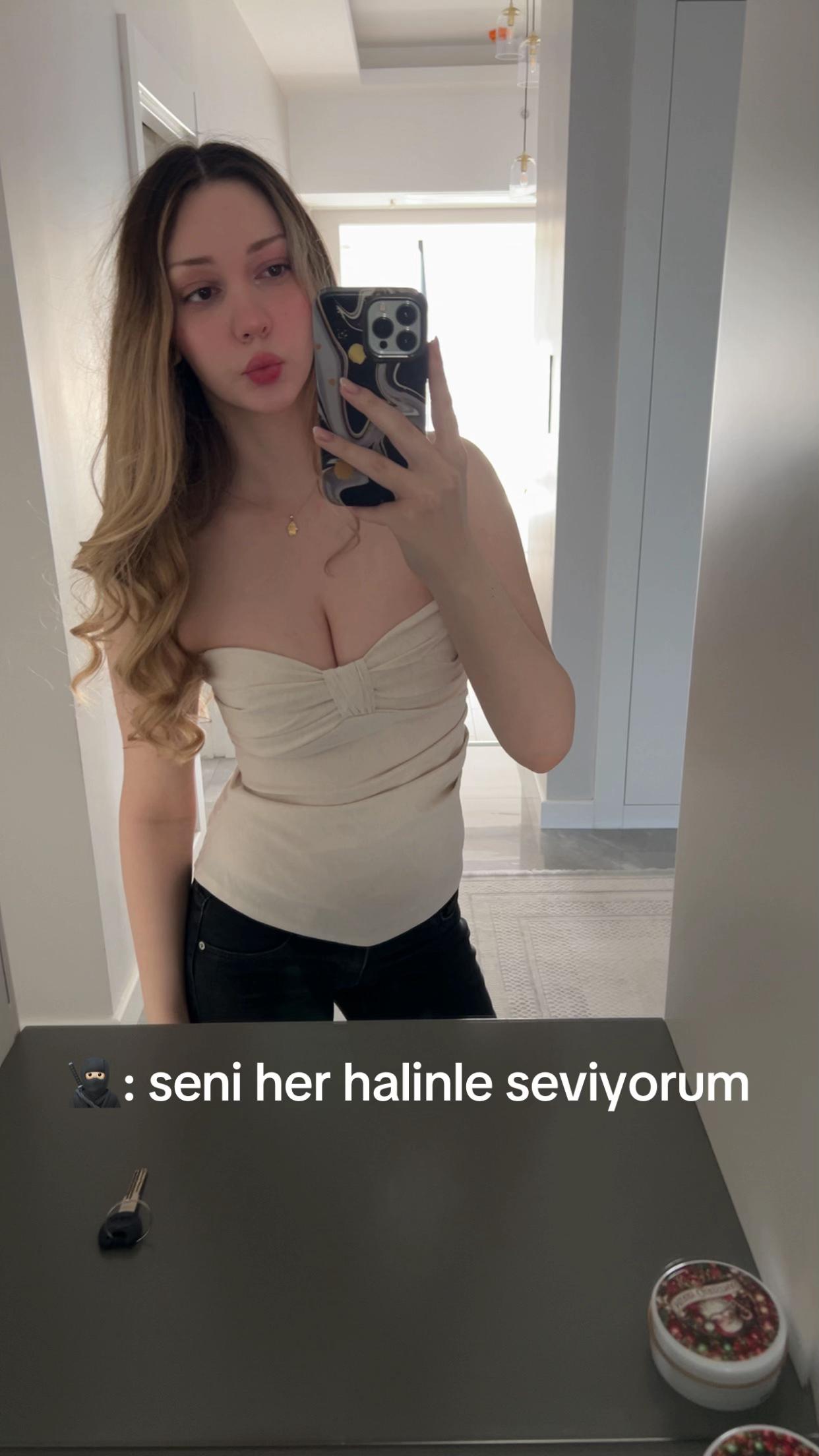 @Azra Hifa