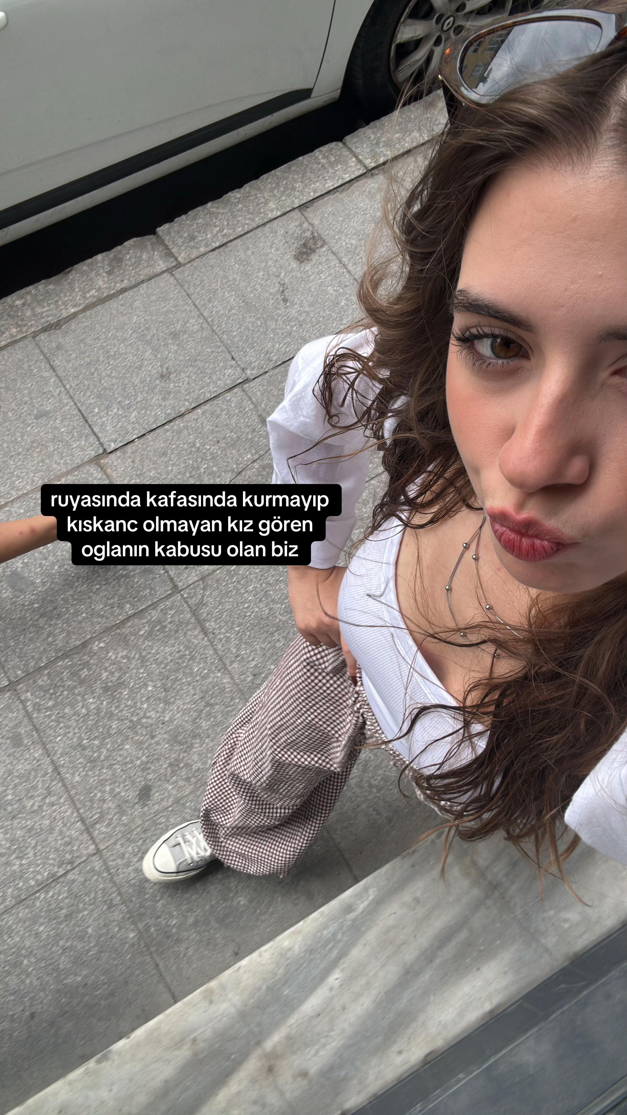 @Ceyy
