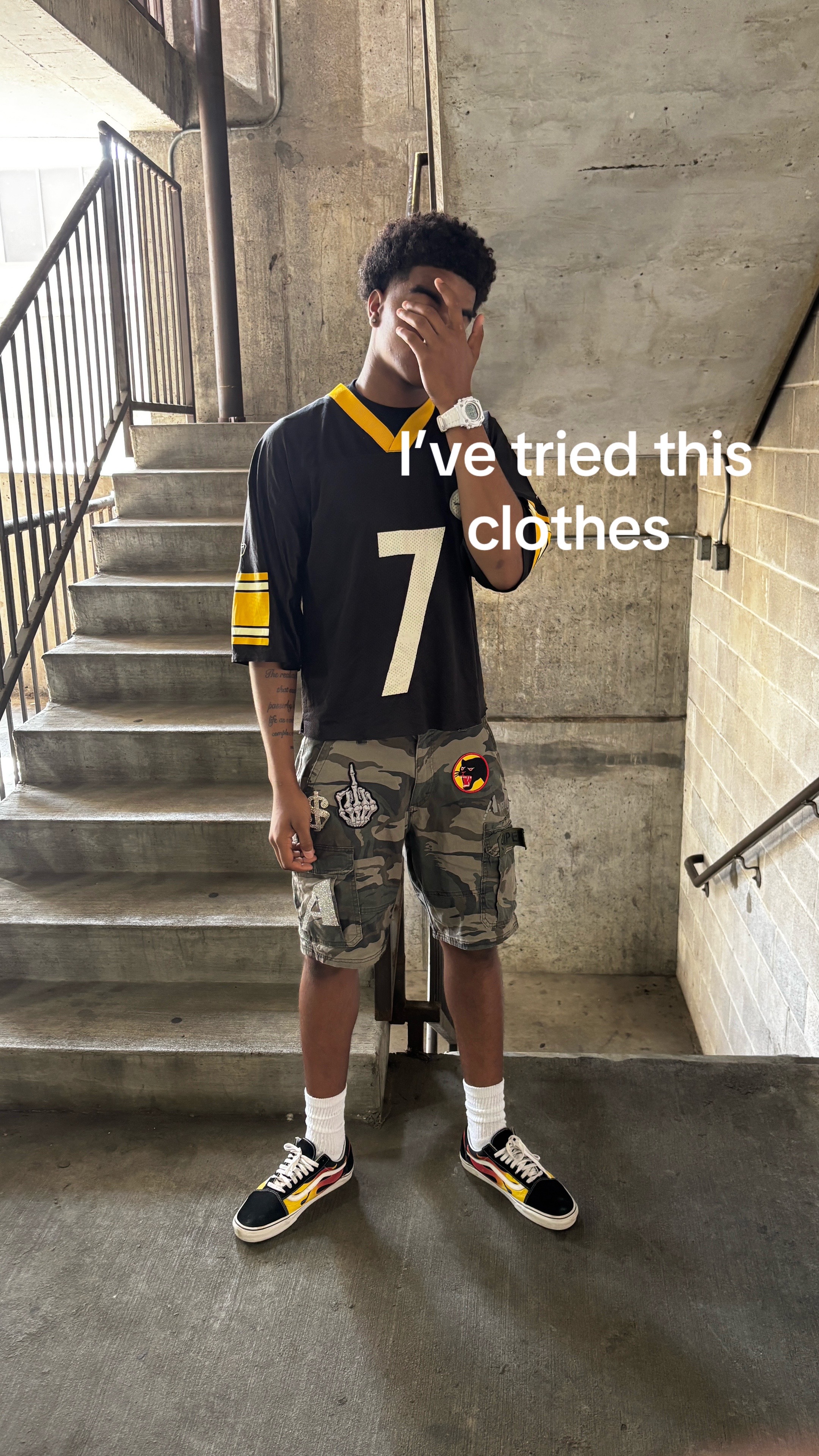 @J5🪐