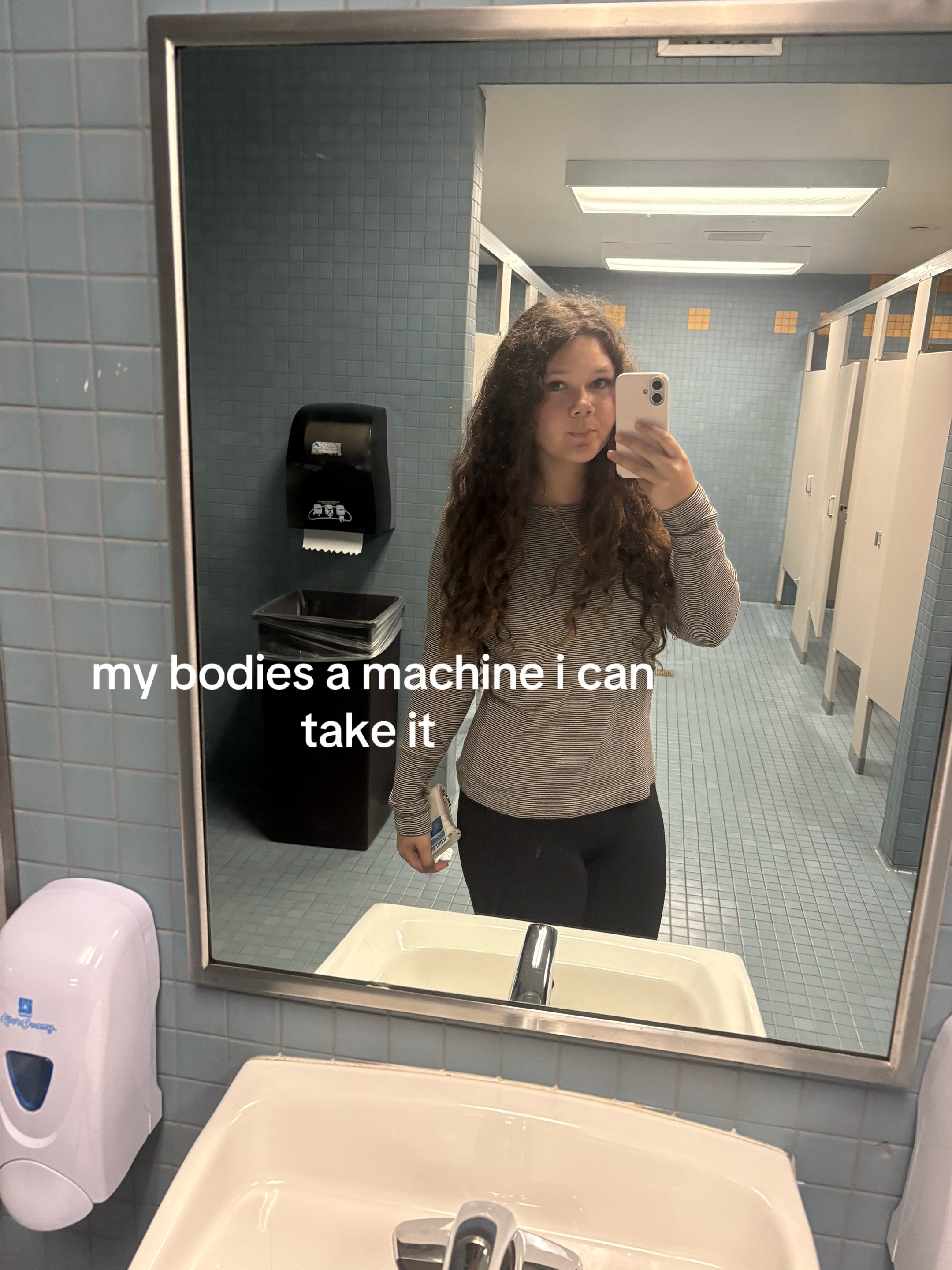 @nicole