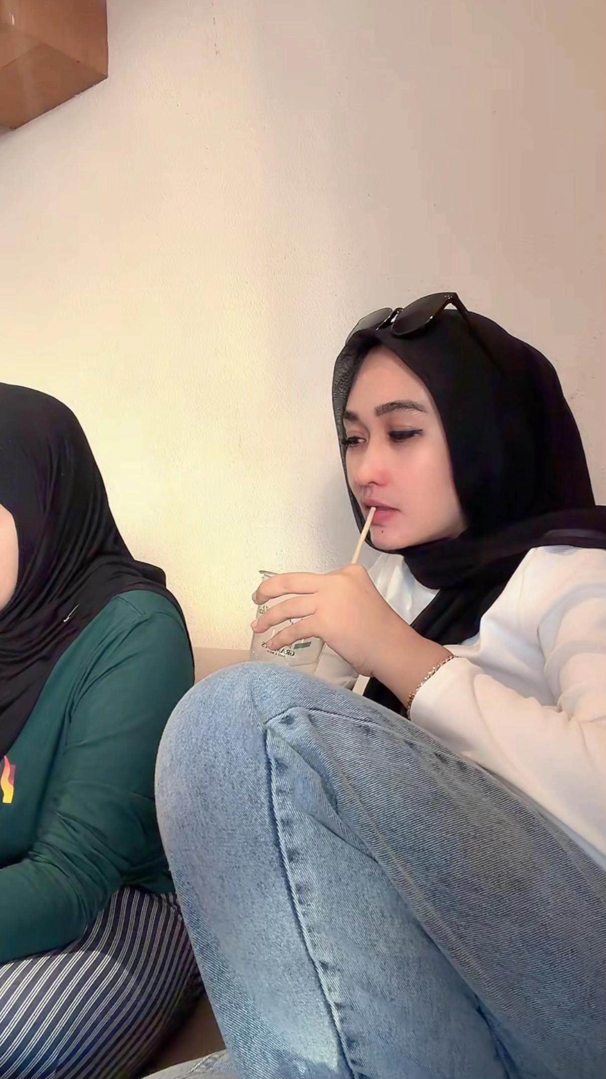 @KacaMataHitam