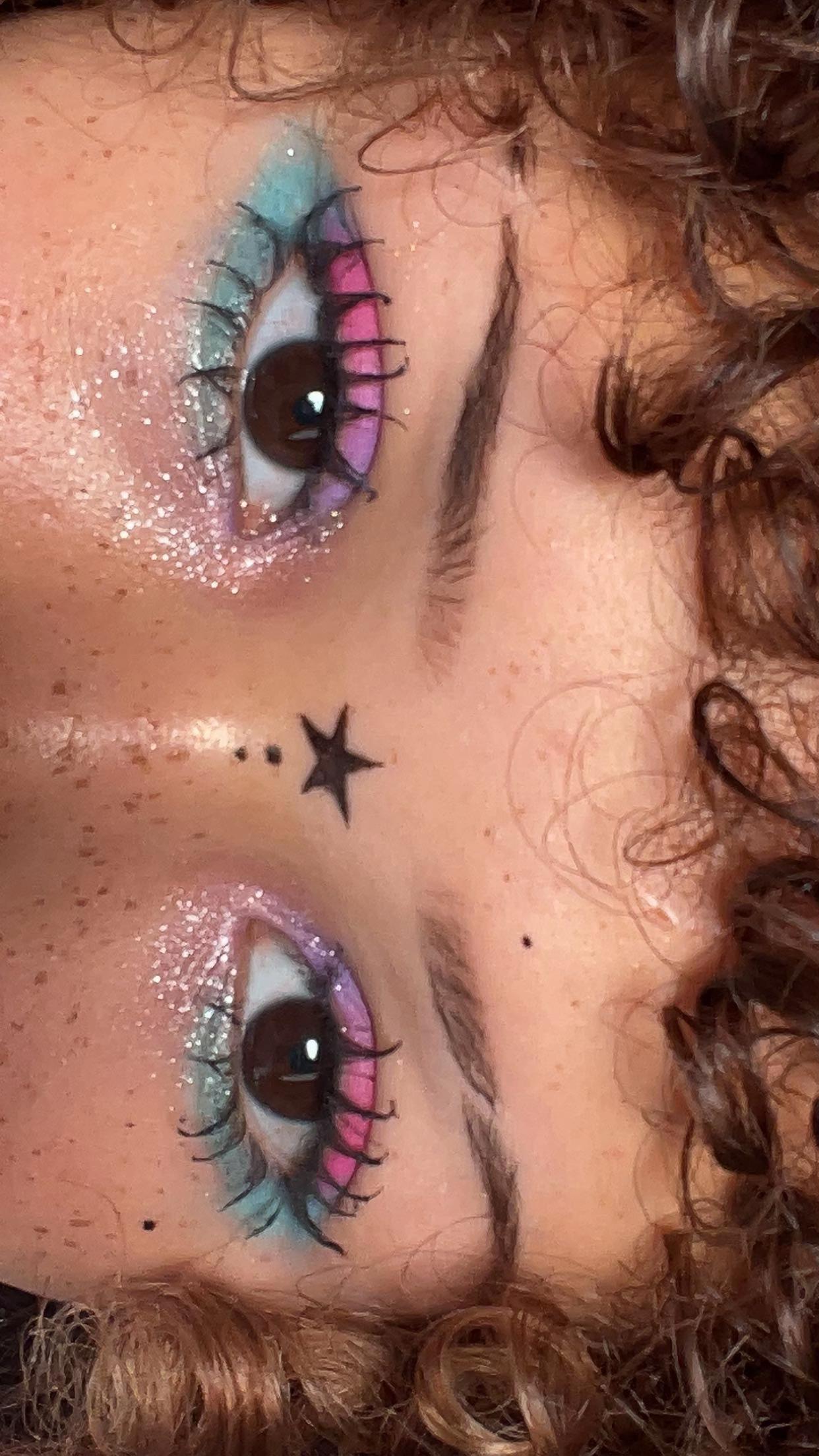 @🦄