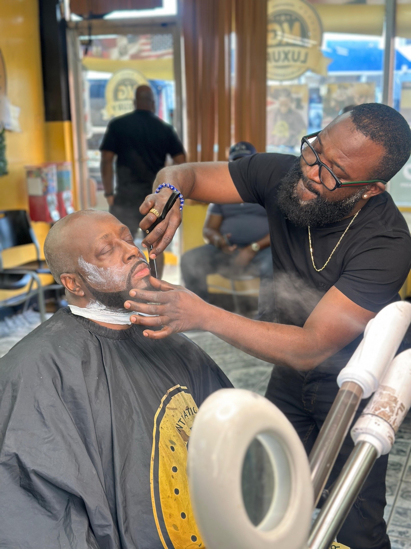 @MG Luxury salon & barber shop