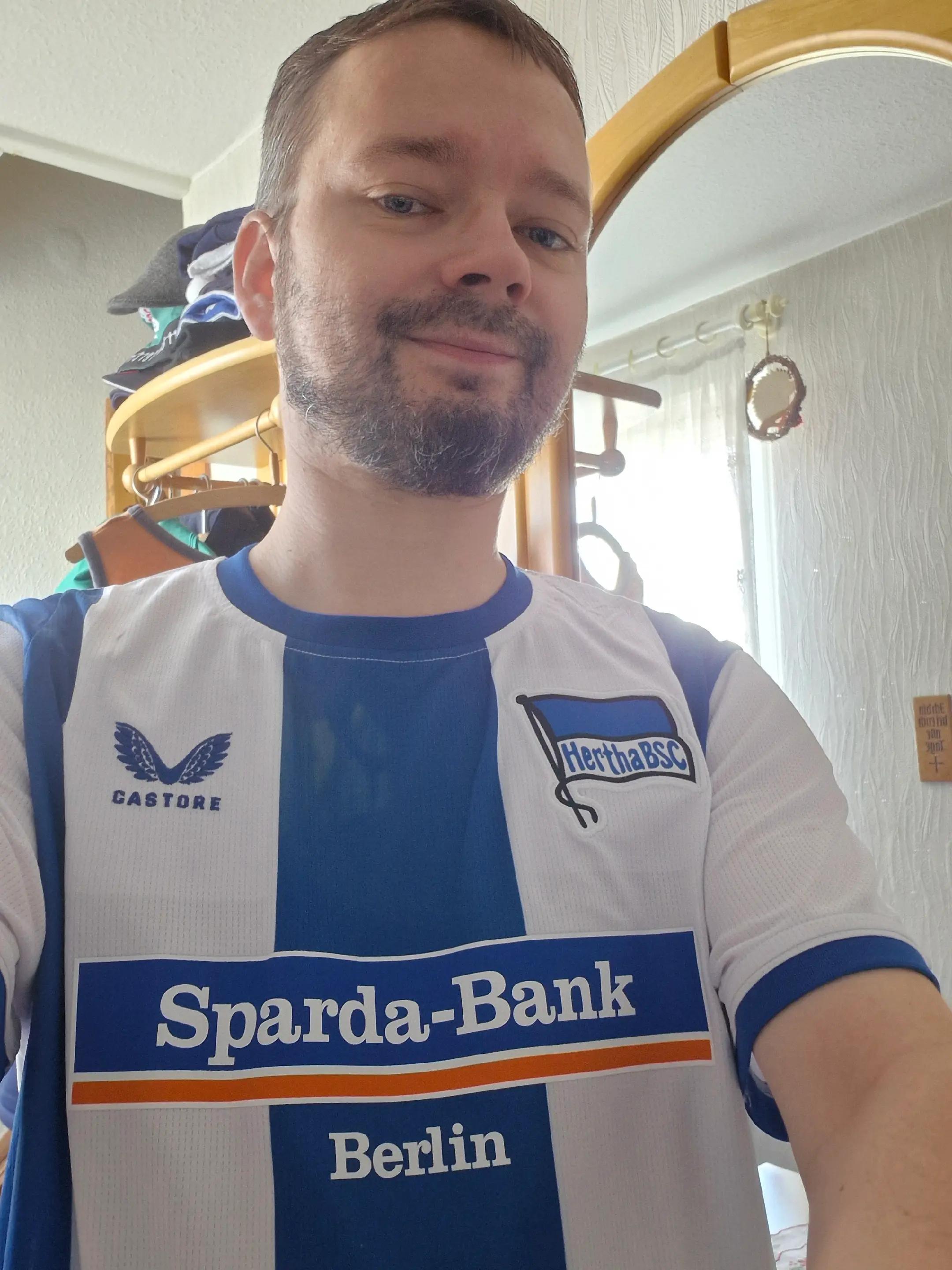 @Hertha Corny