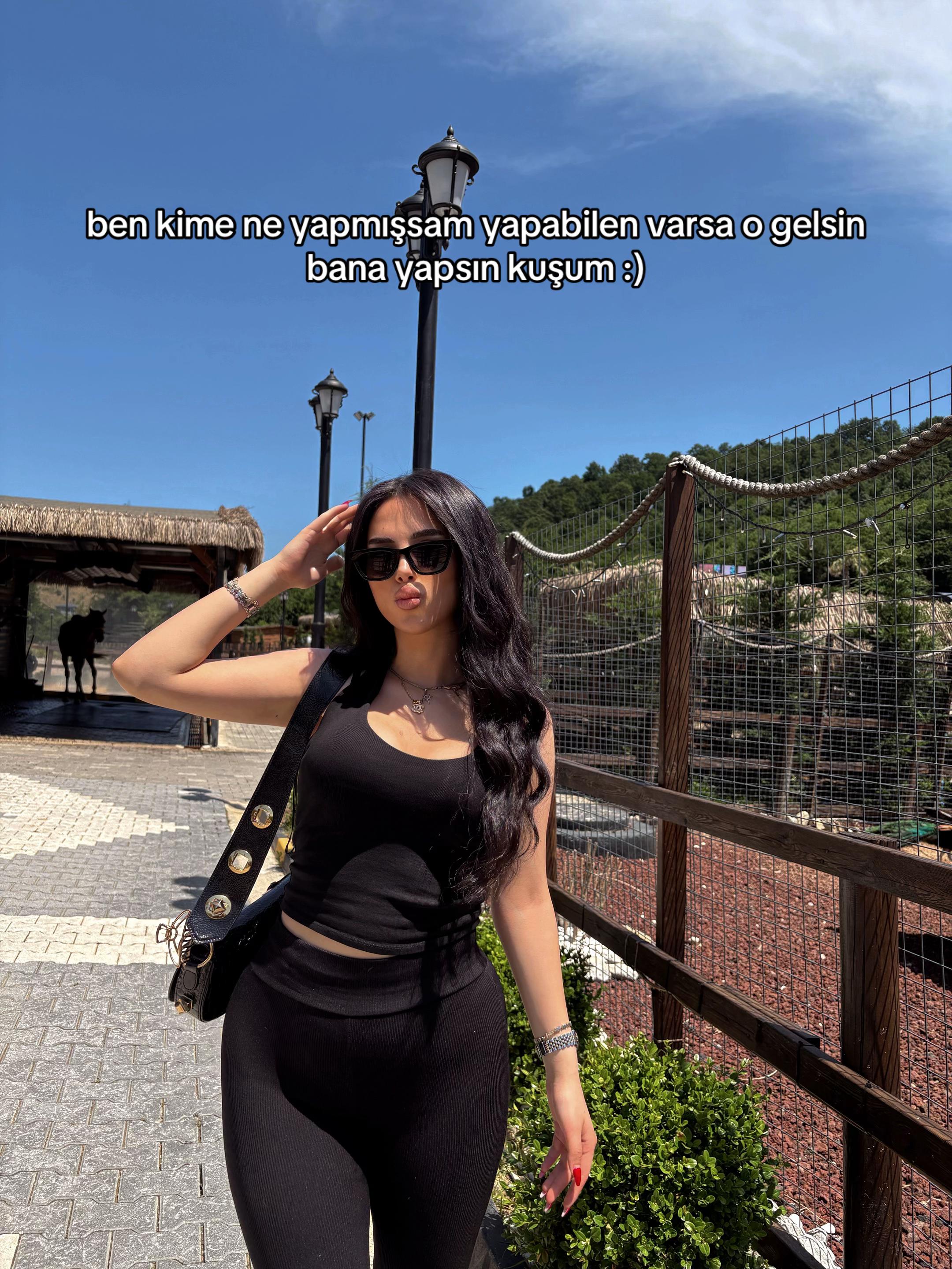 @𝐦𝐞𝐲𝐫𝐚 🐆