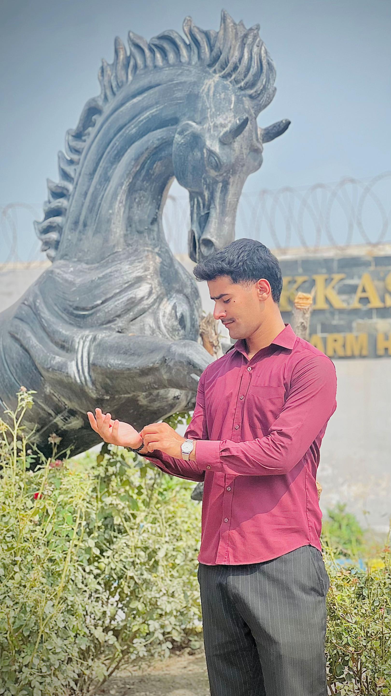 @HUSSNAIN ._.BJ🪐.