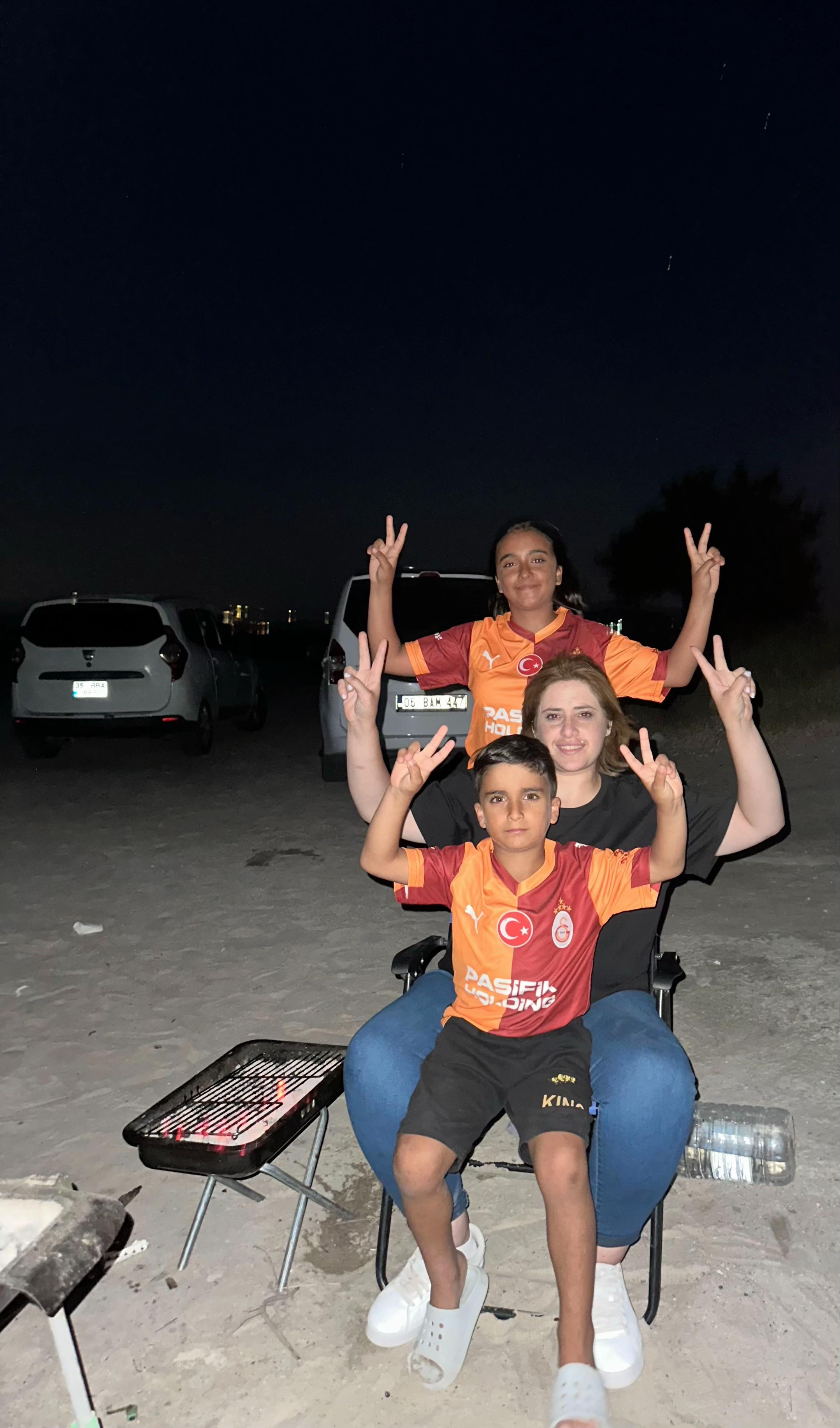 @B&uuml;şra Elmas
