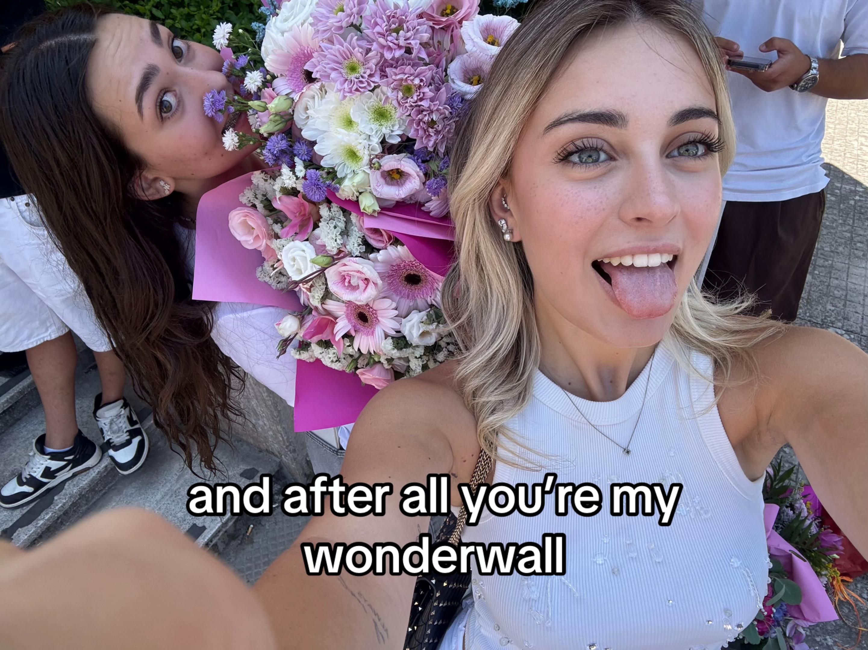 @aurorarullo_
