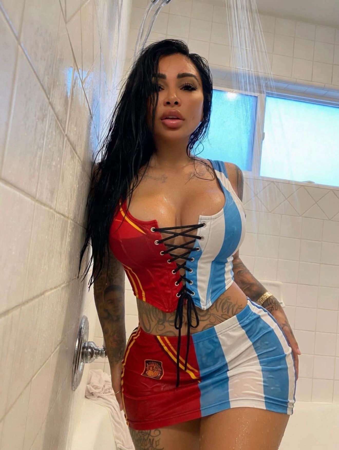 @Brittanya Razavi🏝️