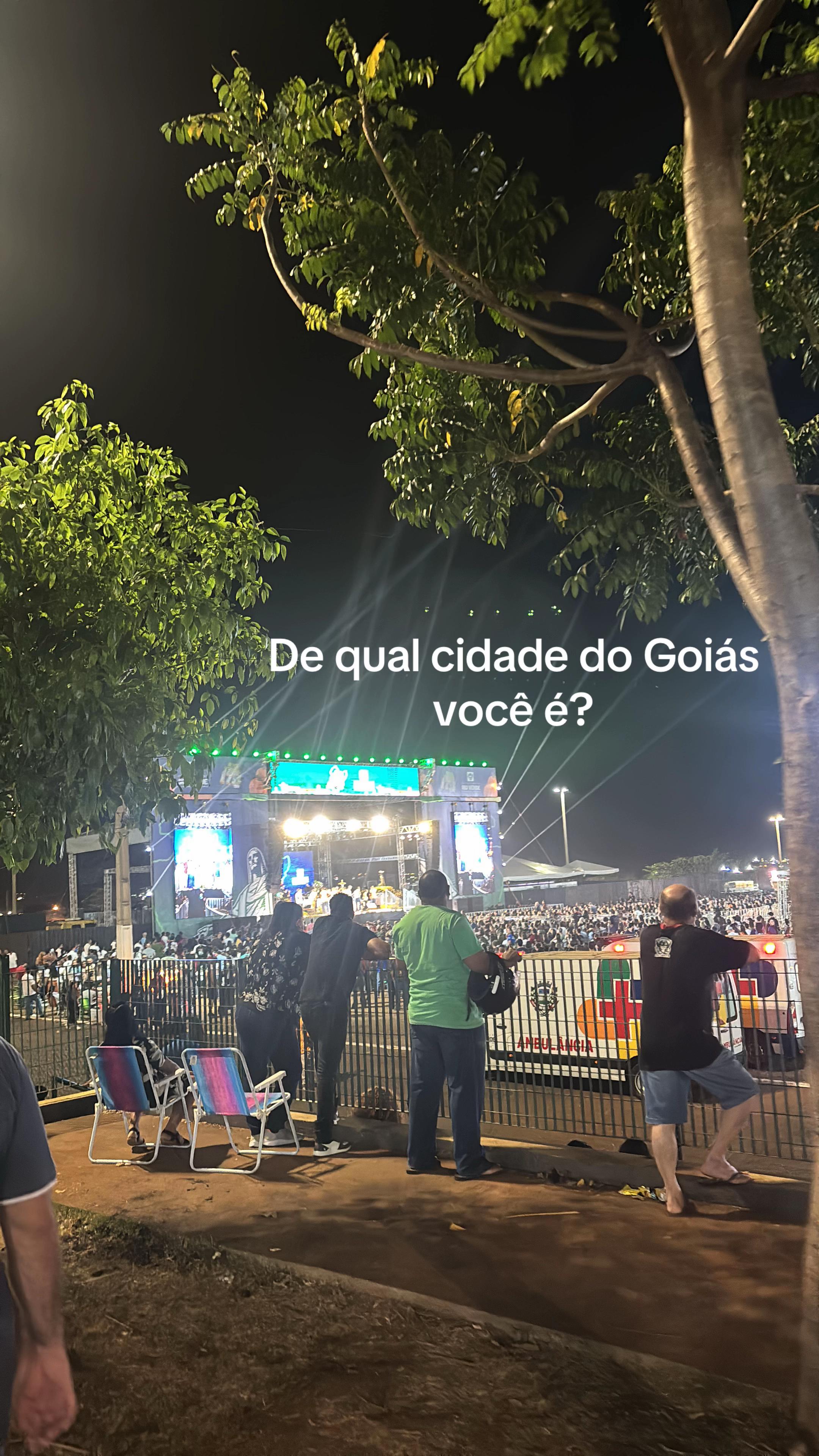 @Ana Laura
