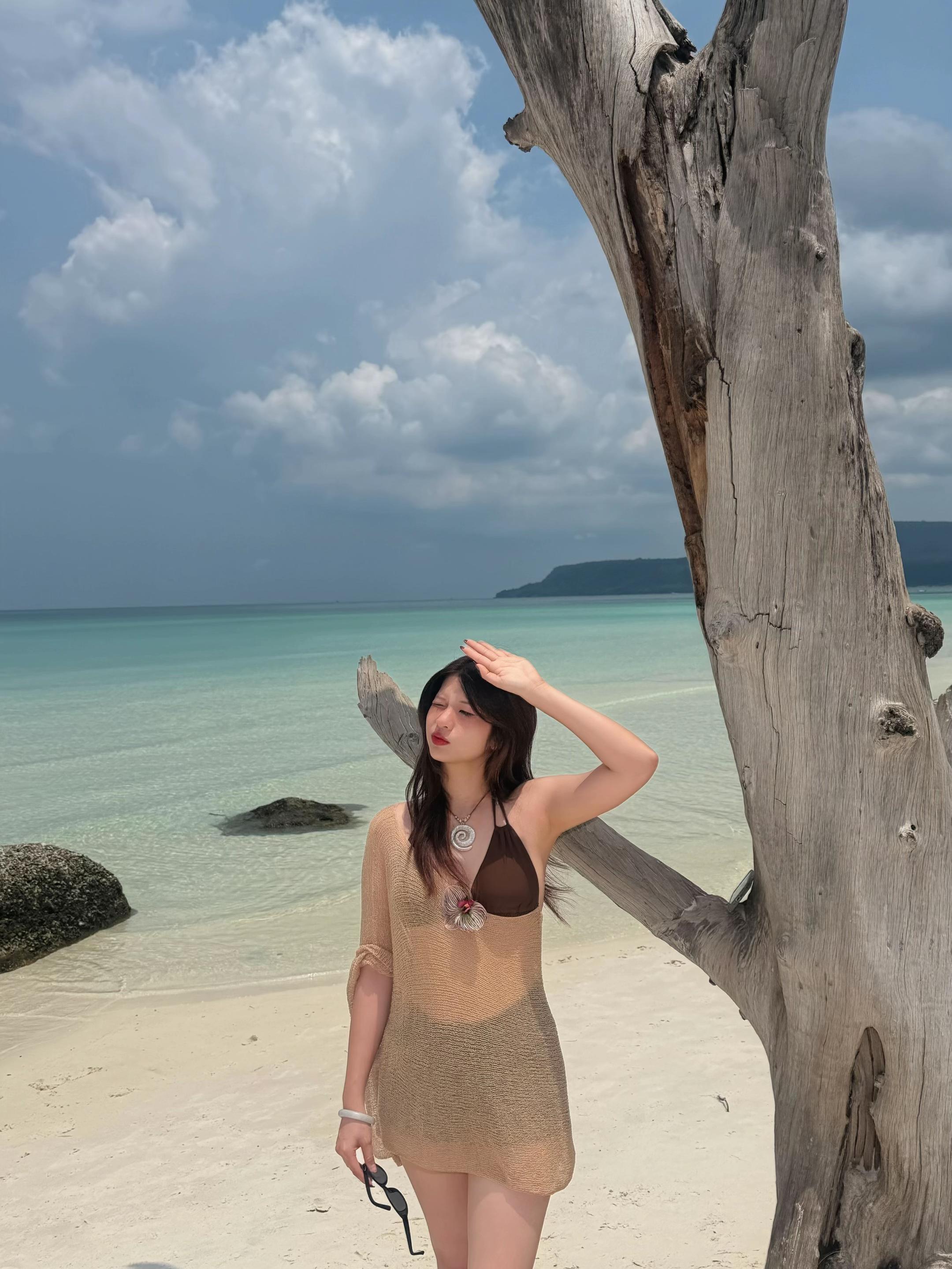 @Monika-ម៉ូនីកា