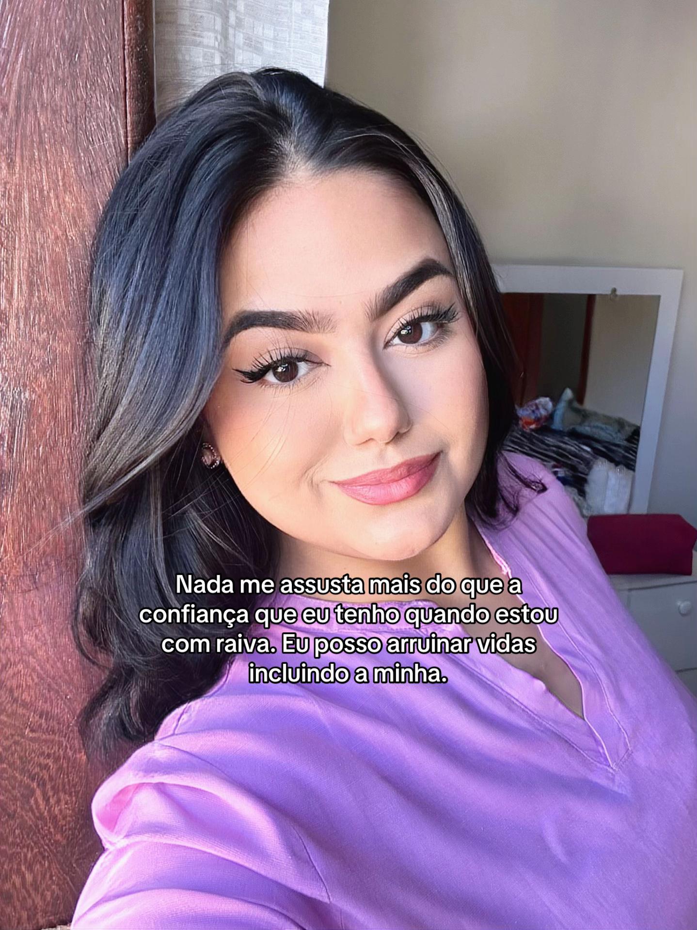 @Victória Nogueira