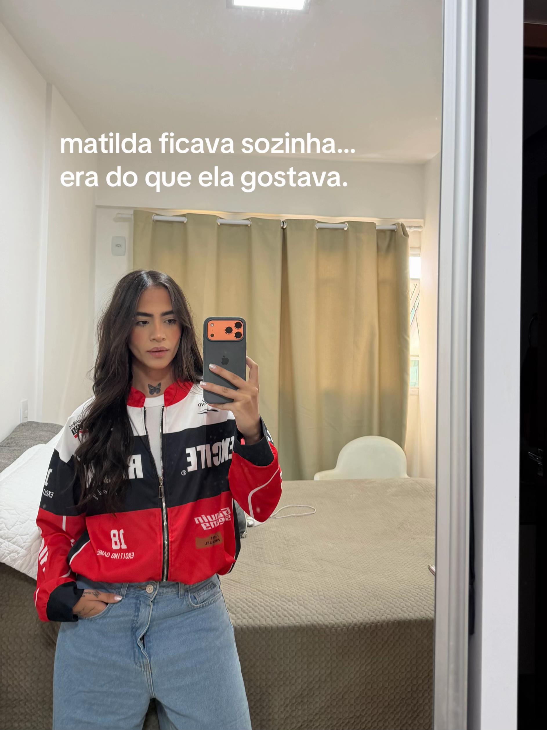 @whoisianca