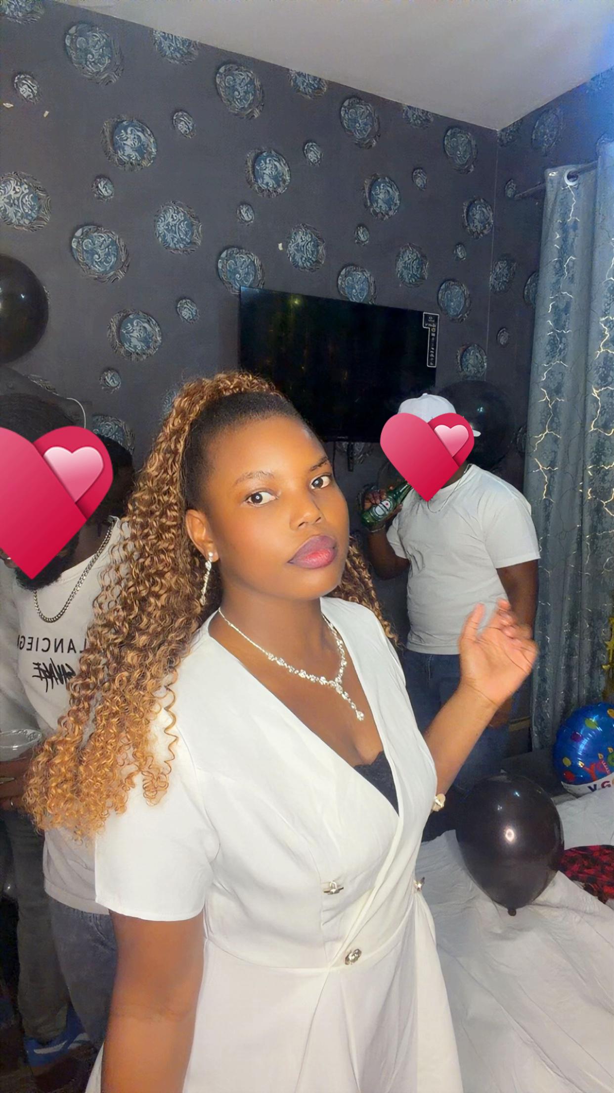 @lynn heights 🦋🍓🍒