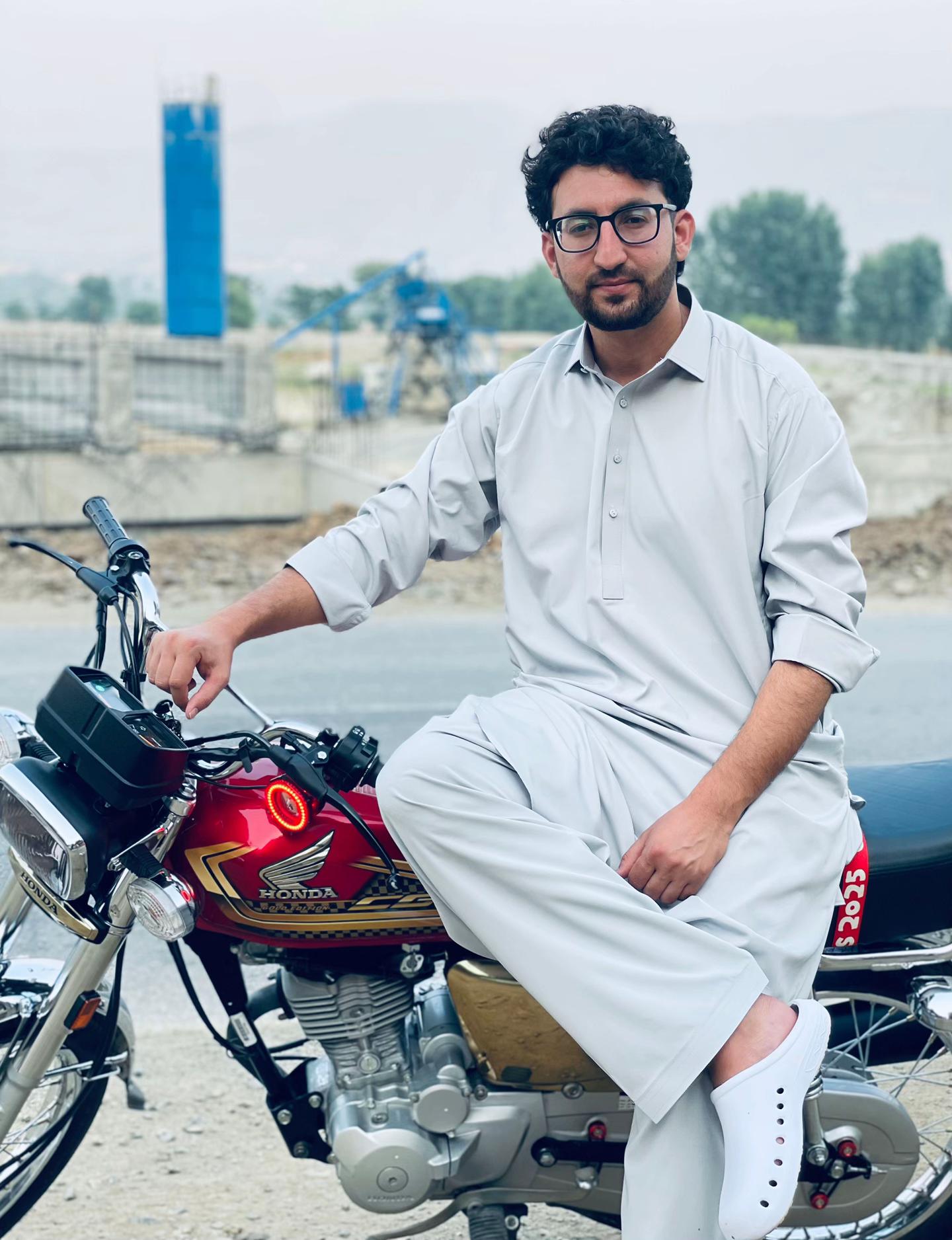 @HassaN shah.