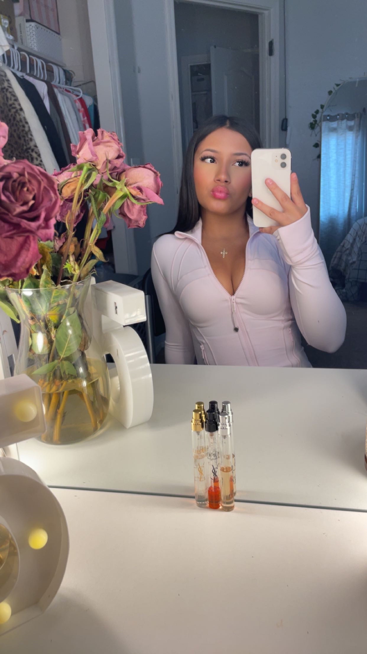 @yamila