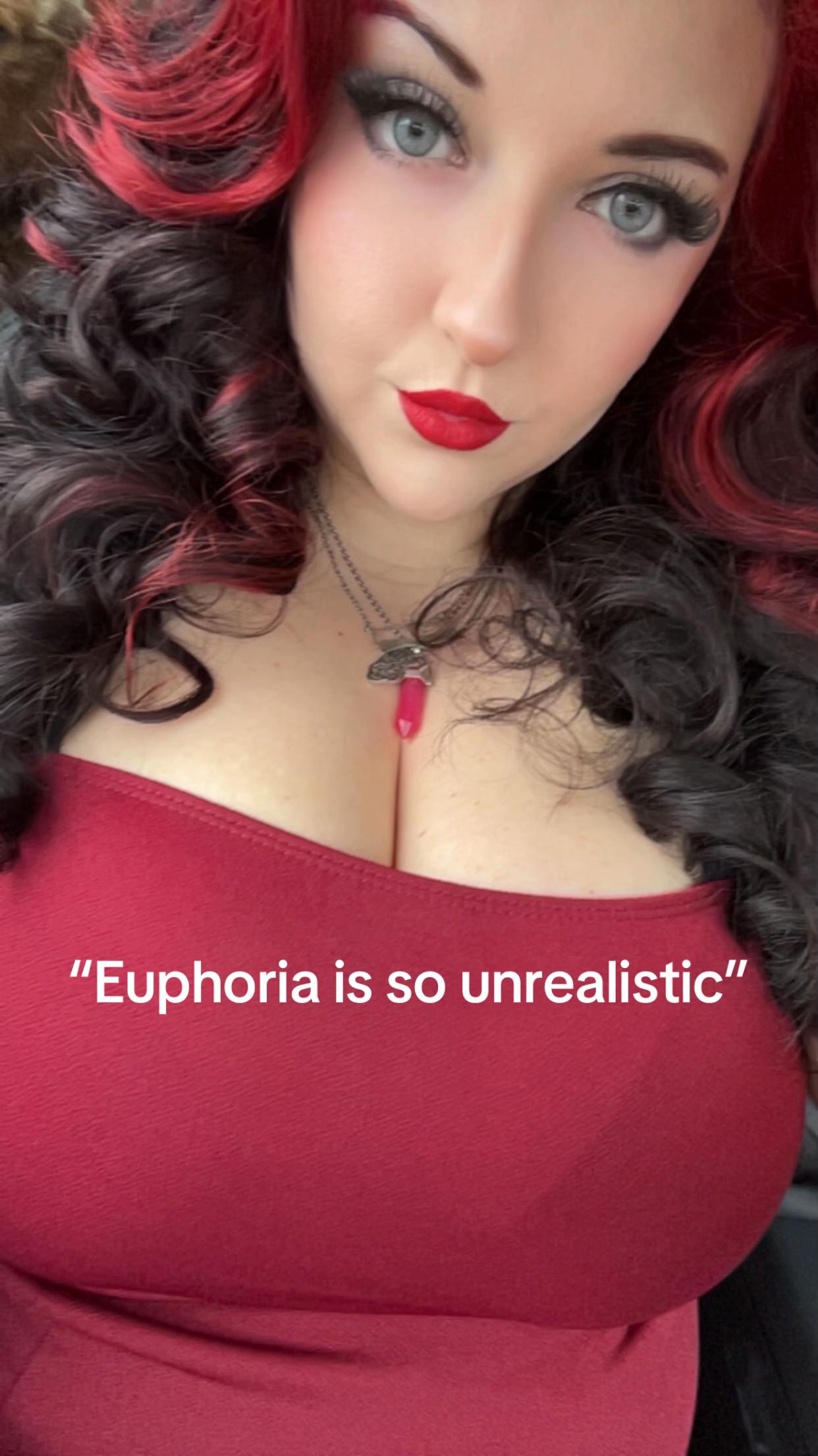 @Venus Devine ❤️🖤