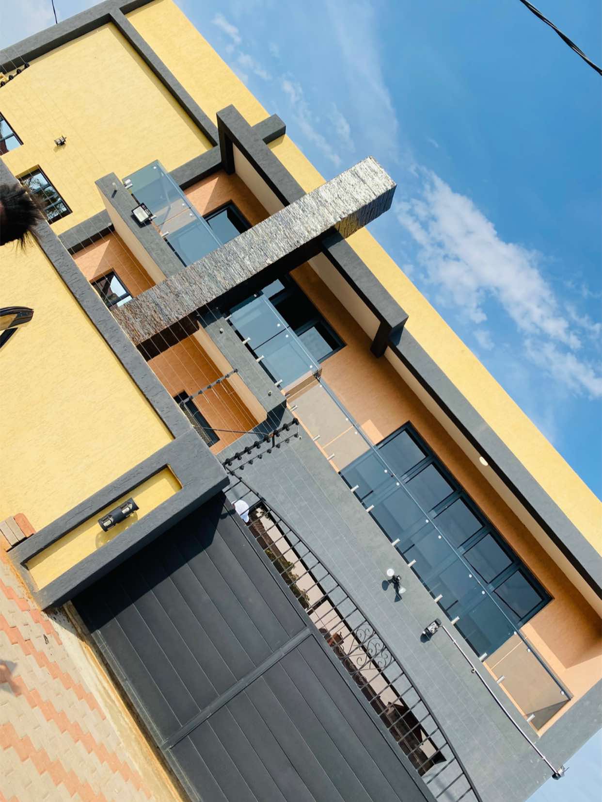 @OatsManeRealEstate