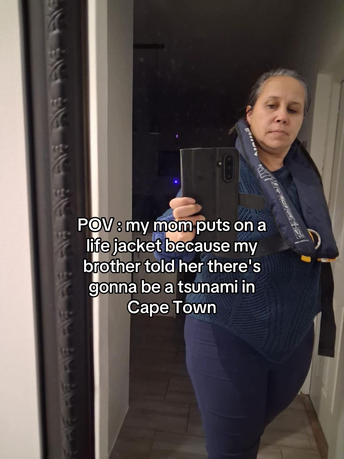 @momofebs