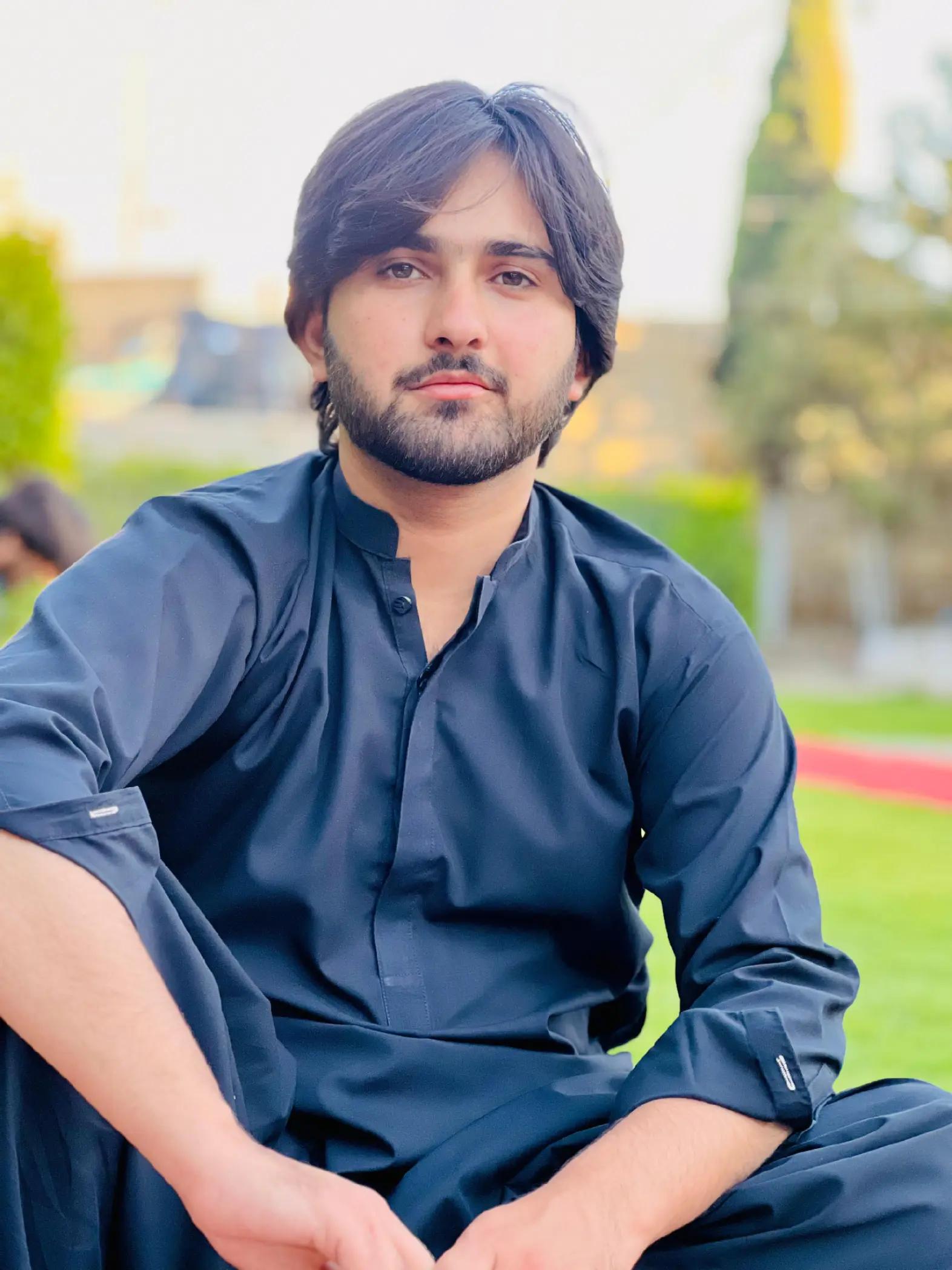 @AFTAB SHAH