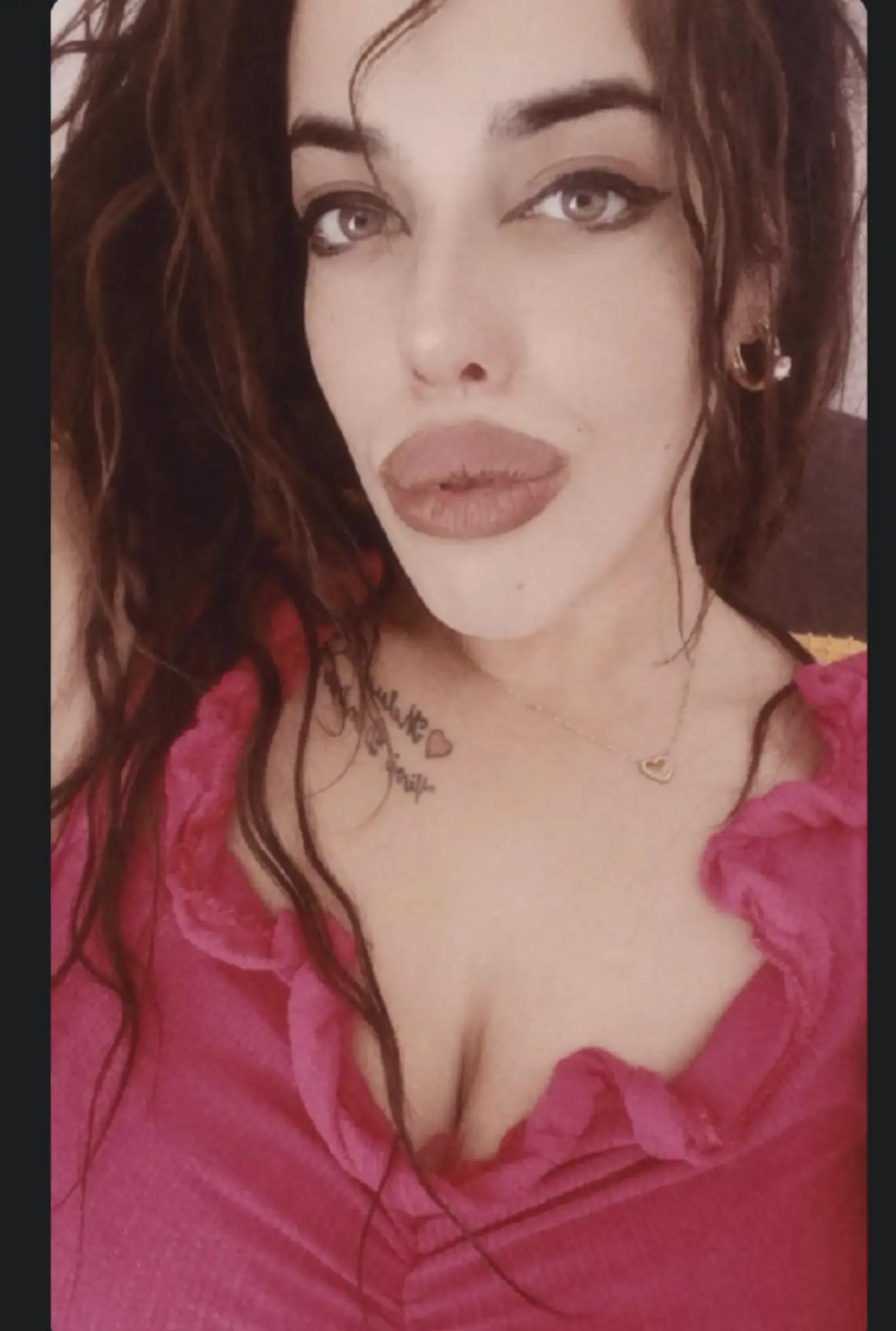 @𝒜𝒹𝓇𝒾𝒶𝓃𝒶 𝒯ℴ𝓈𝒸𝒶𝓃ℴ9