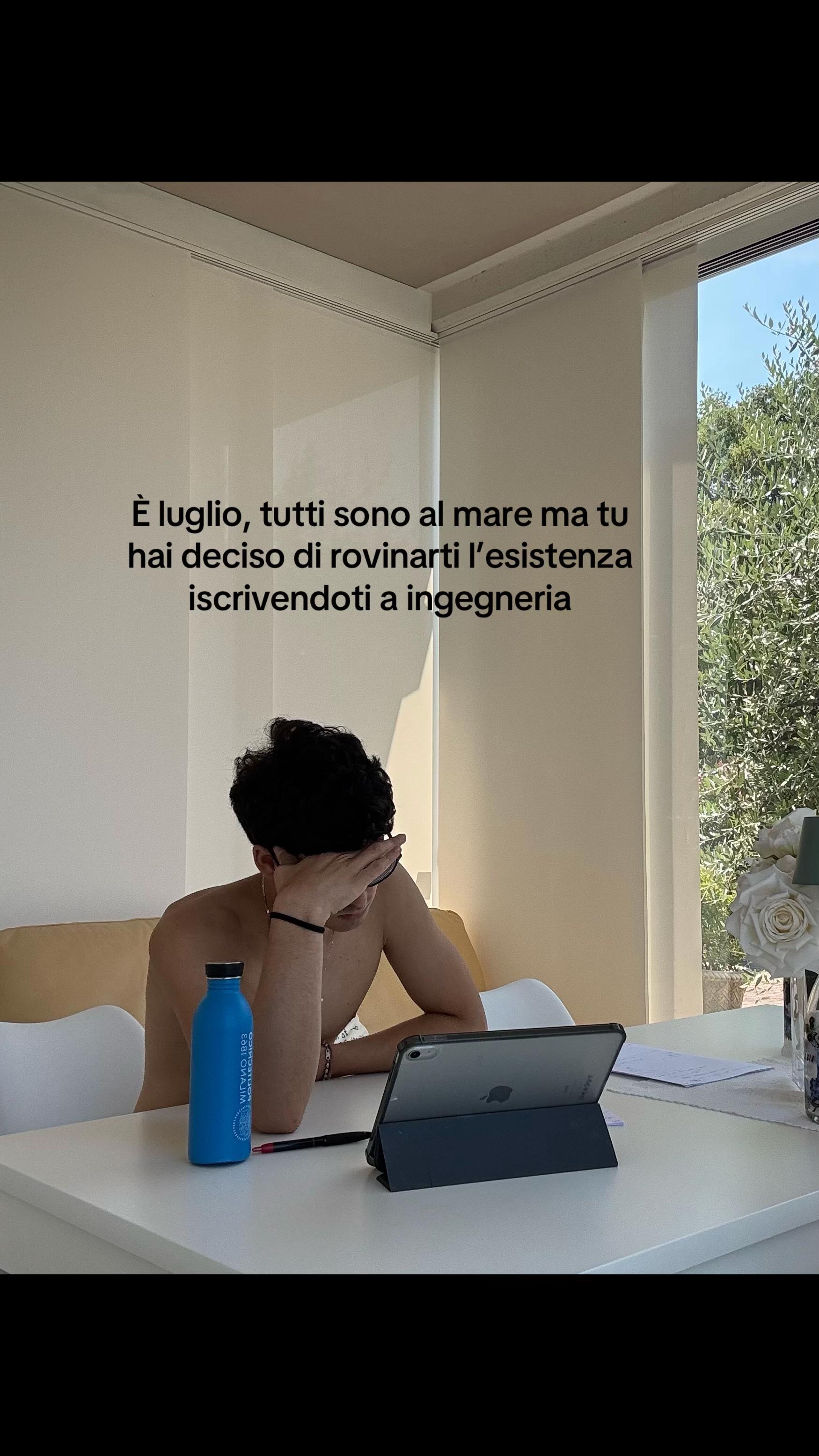 @Fiovo