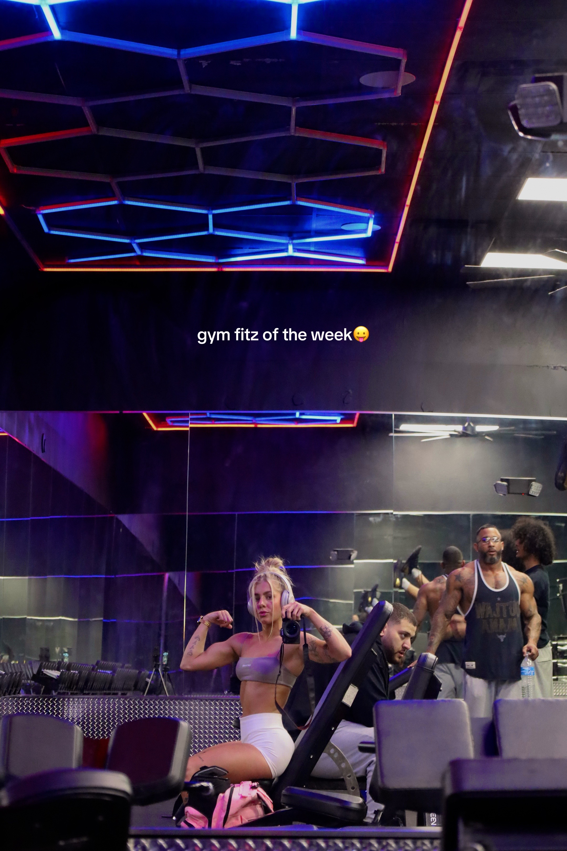 @LEAH LIFTS🌟👙🙂&zwj;&harr;️😛