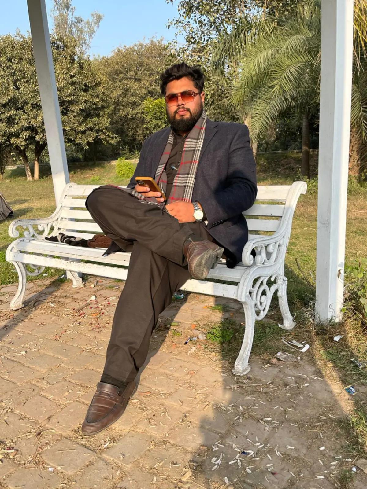 @𝐌𝐑 𝐌𝐞𝐇𝐀𝐑💰