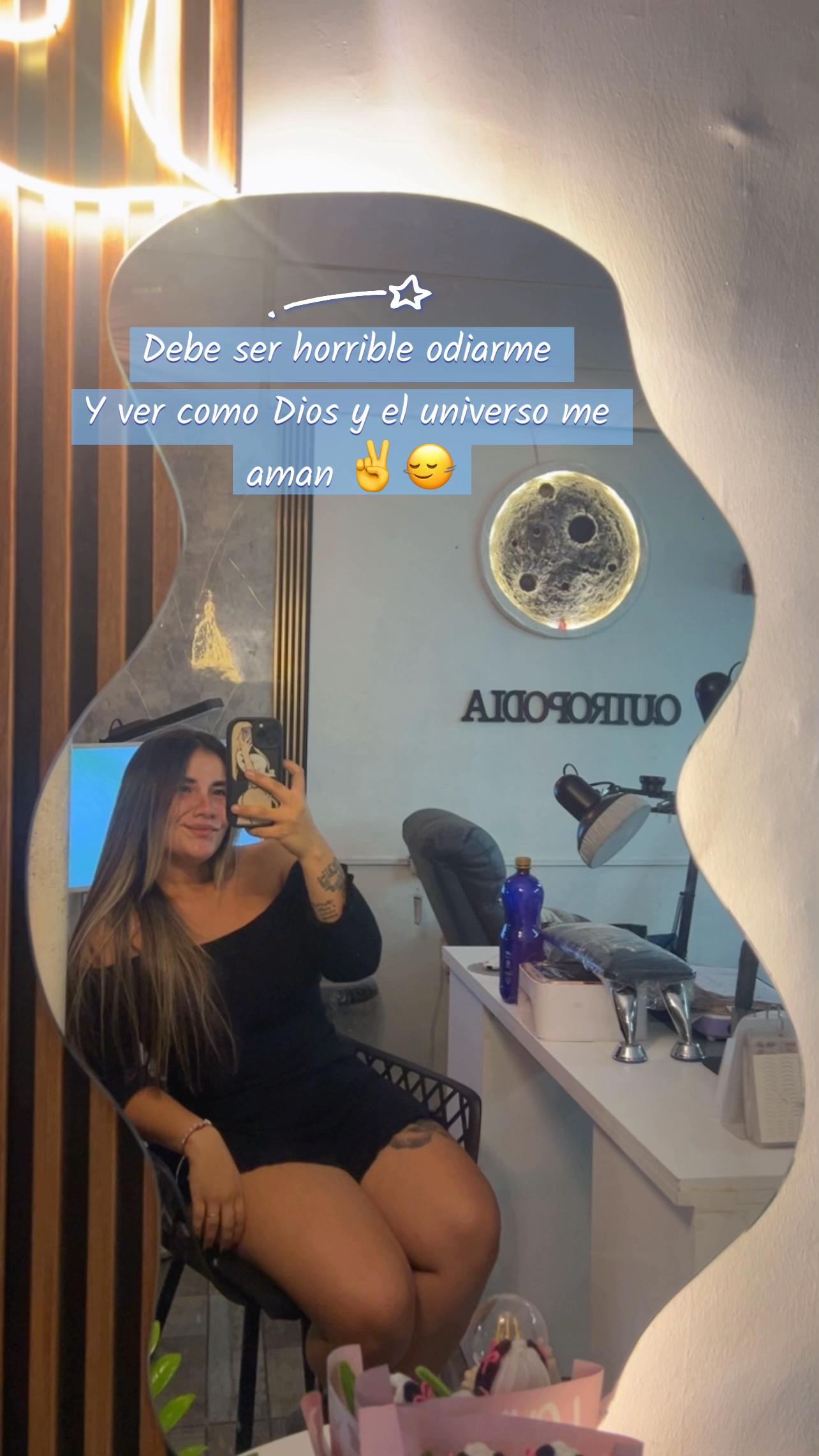 @Carolina ✨