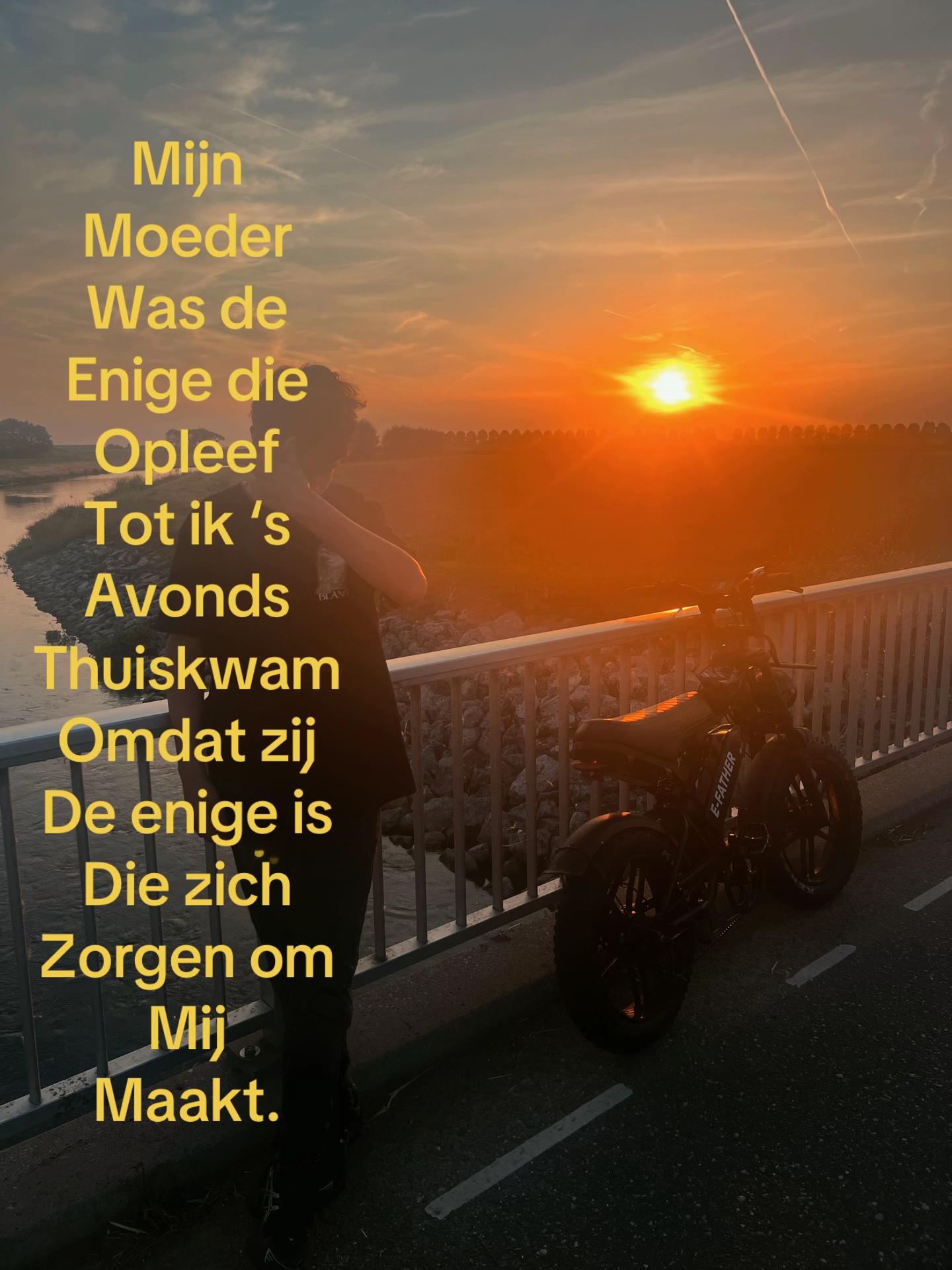 @R ✹