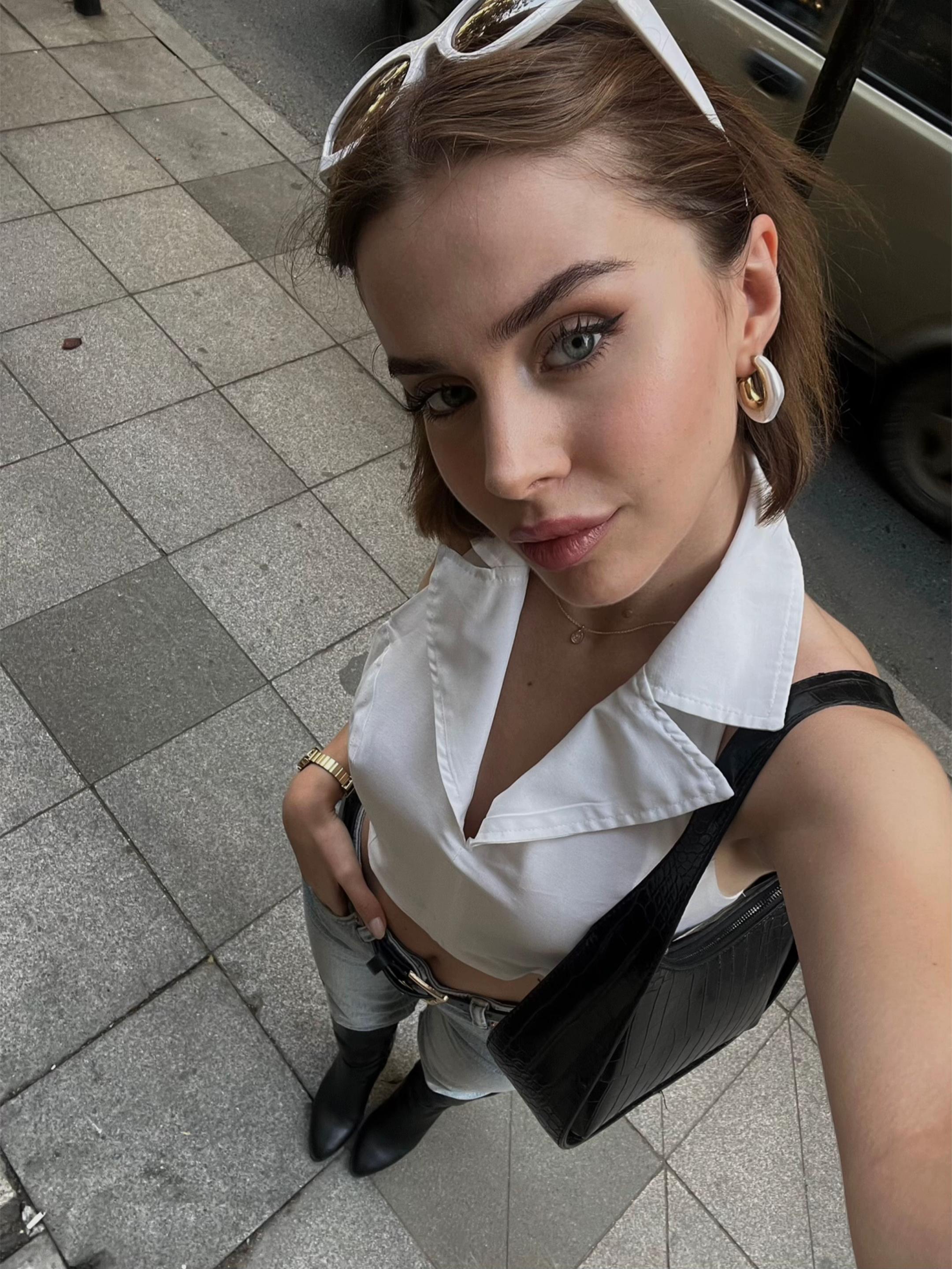 @siesamonika
