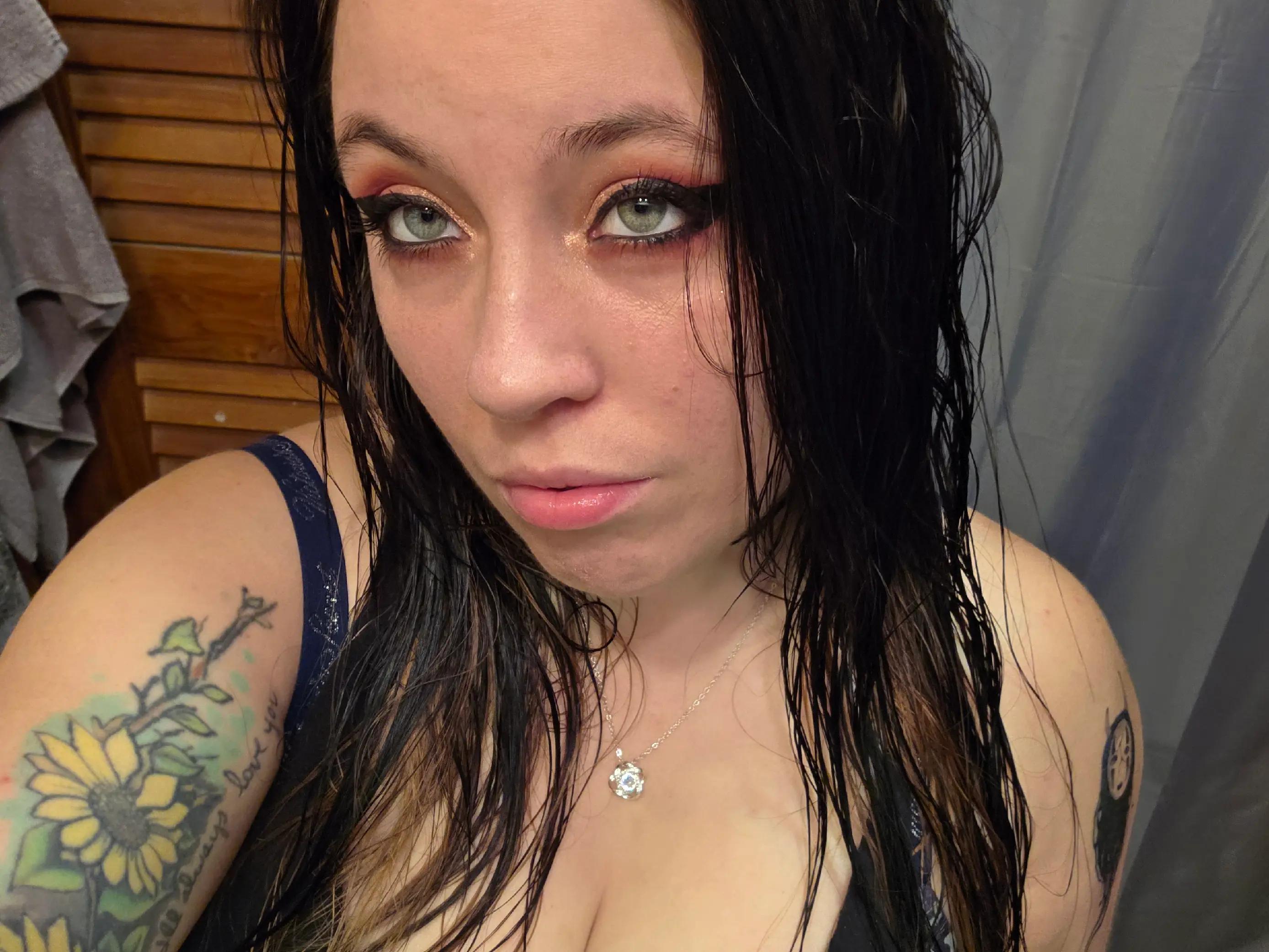 @your_local_emo_lady