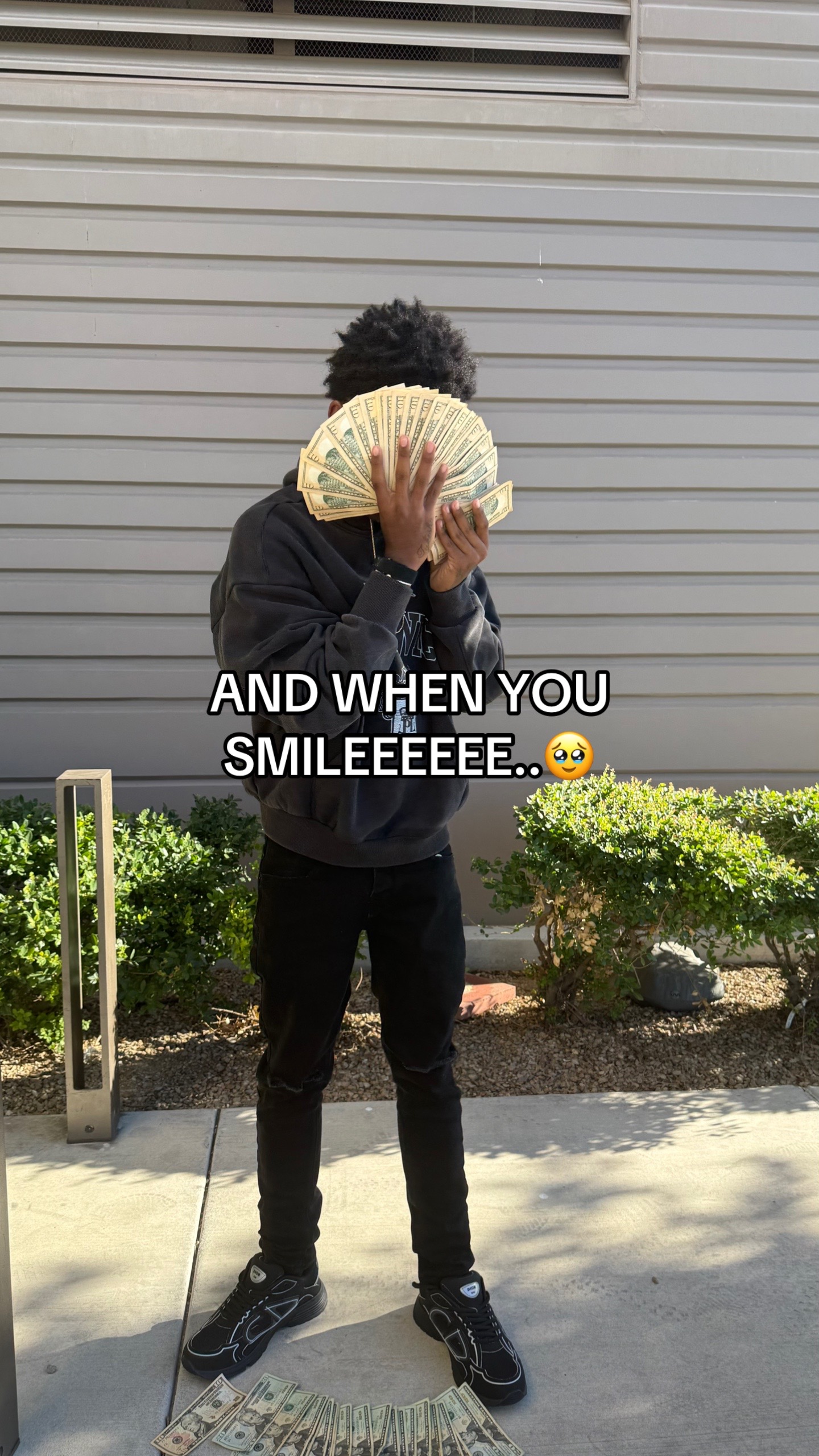 @ᢉ𐭩