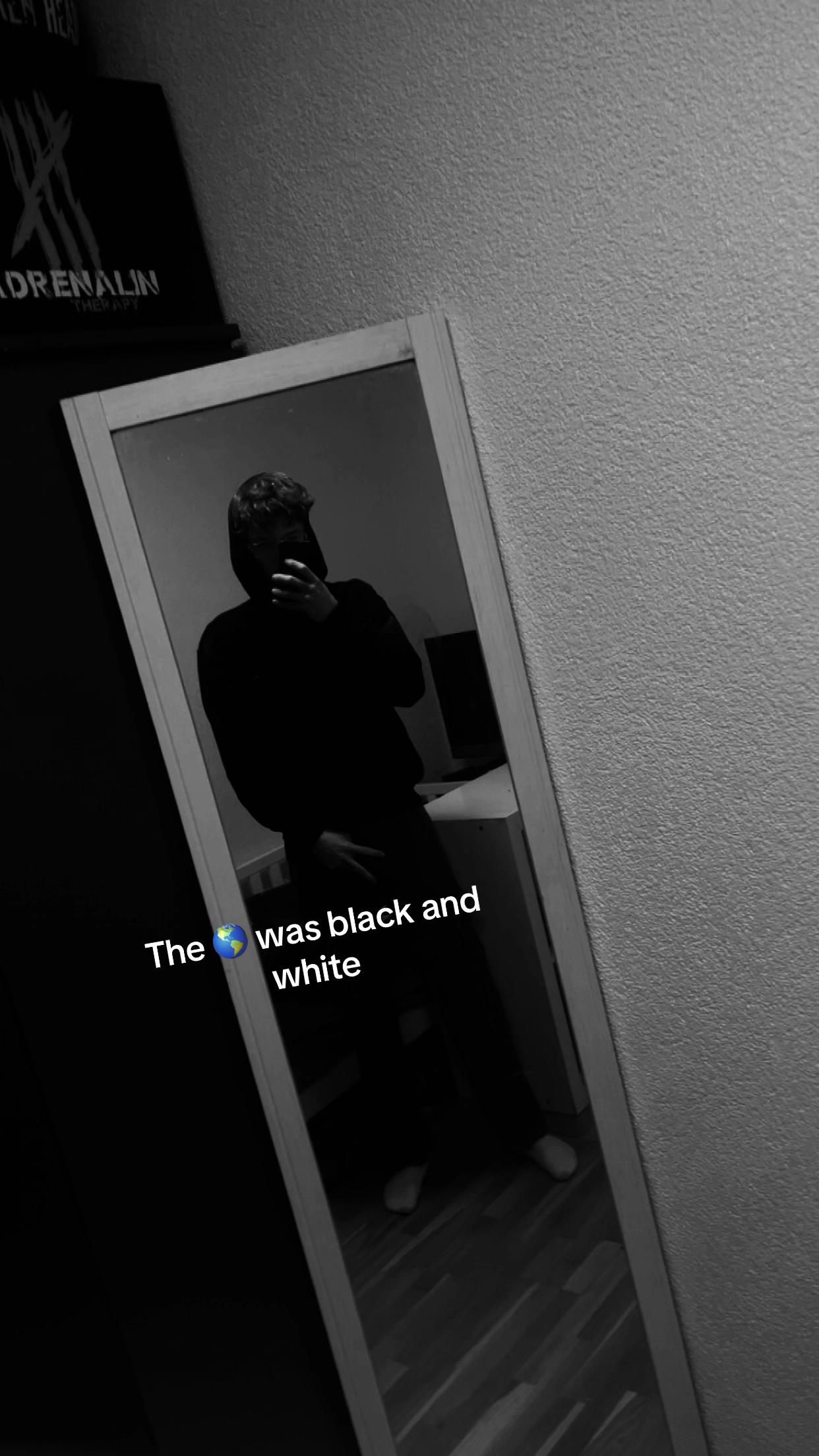 @👻