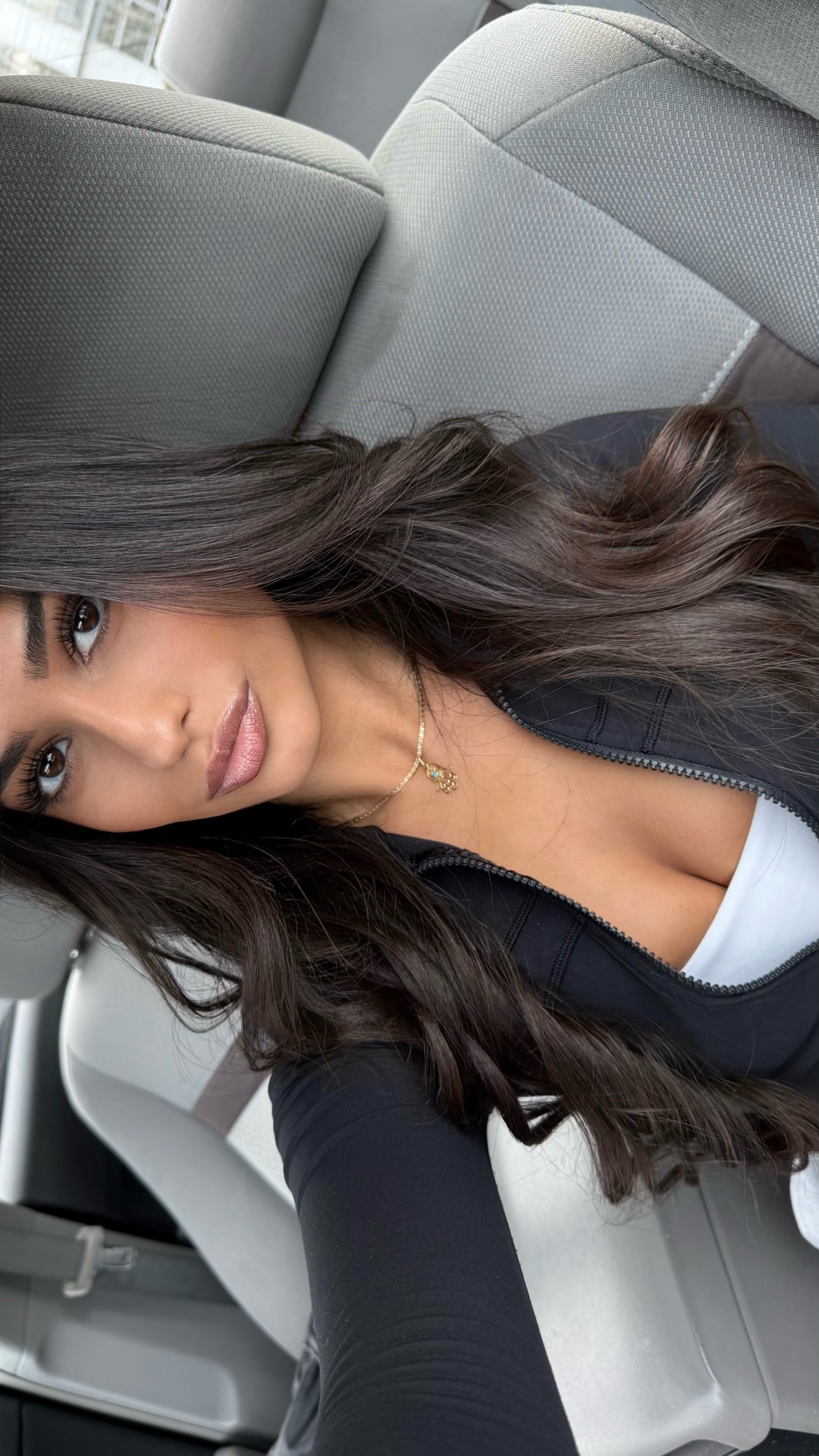 @Lara