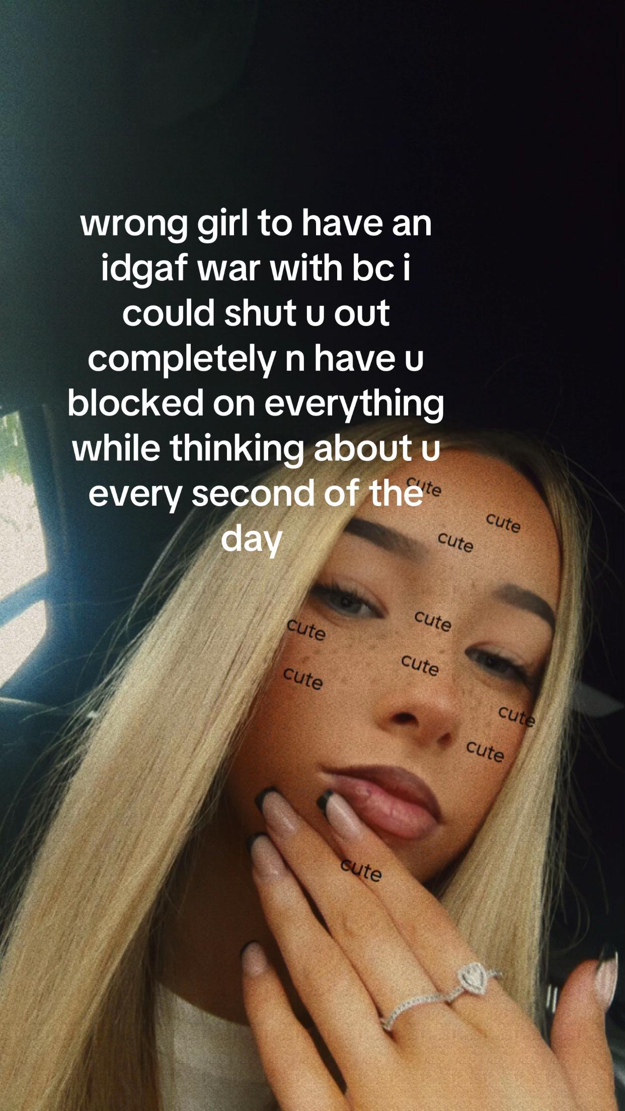 @𝐞