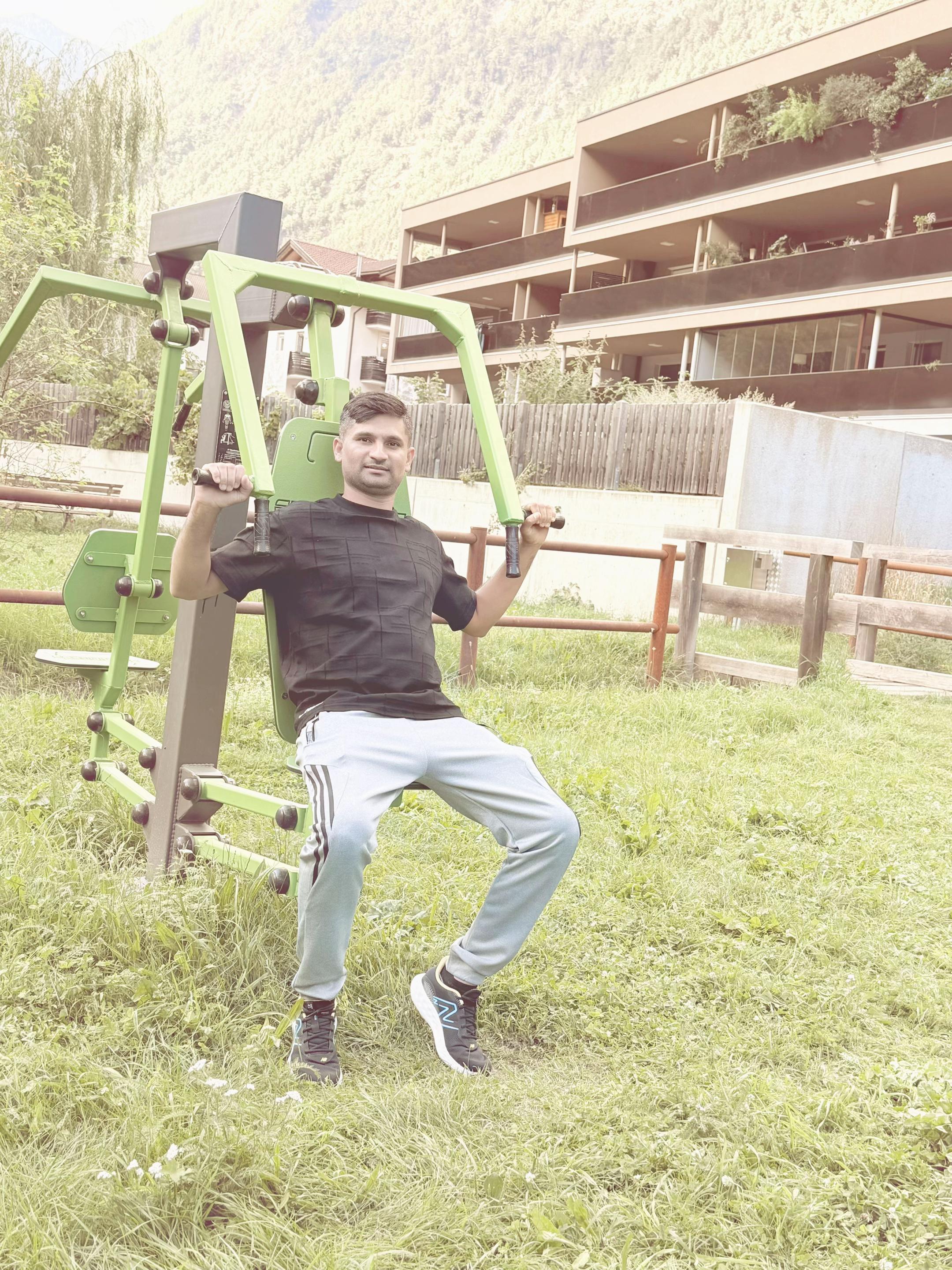 @Nabeel Aazad📈🏔️