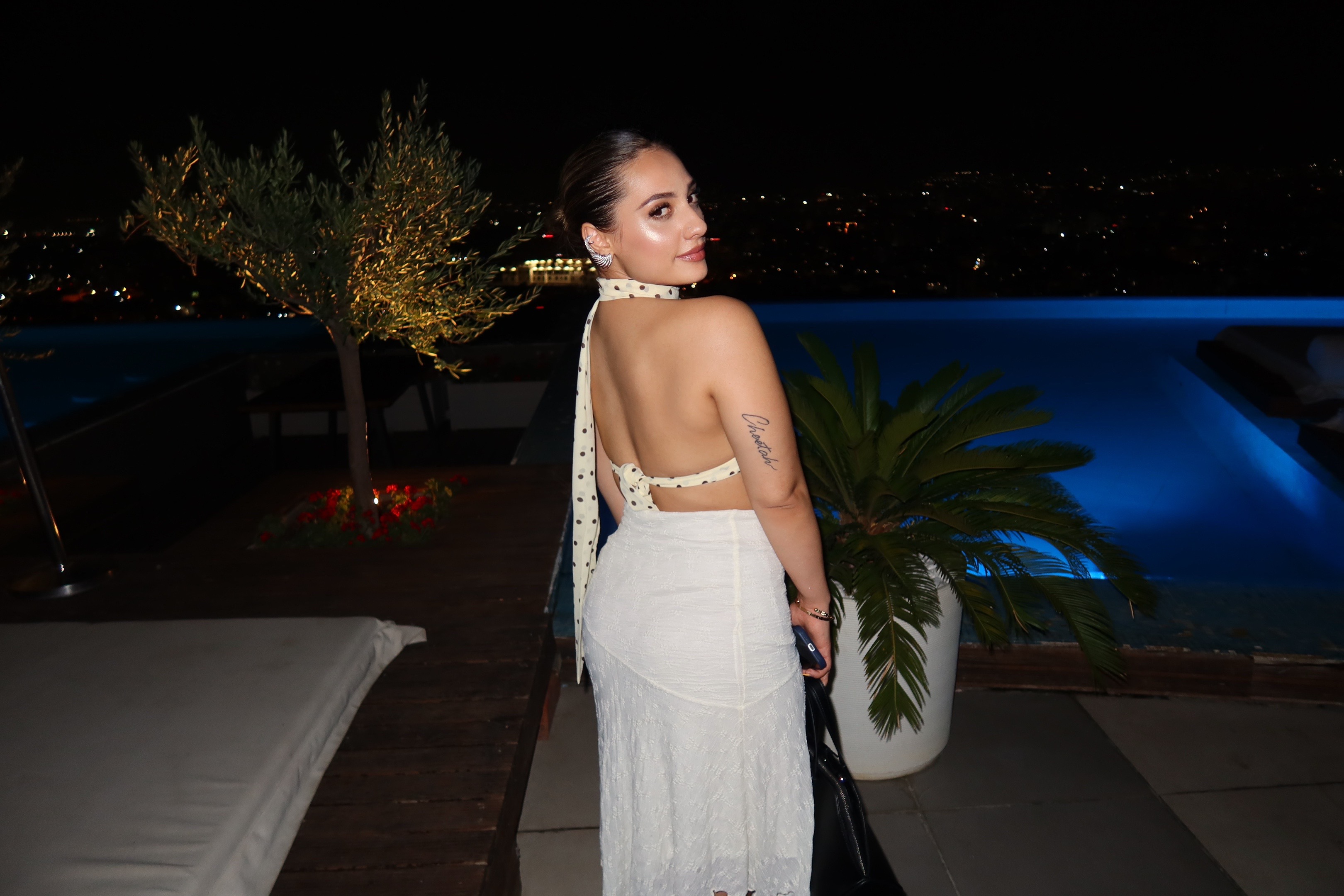 @Angjelina