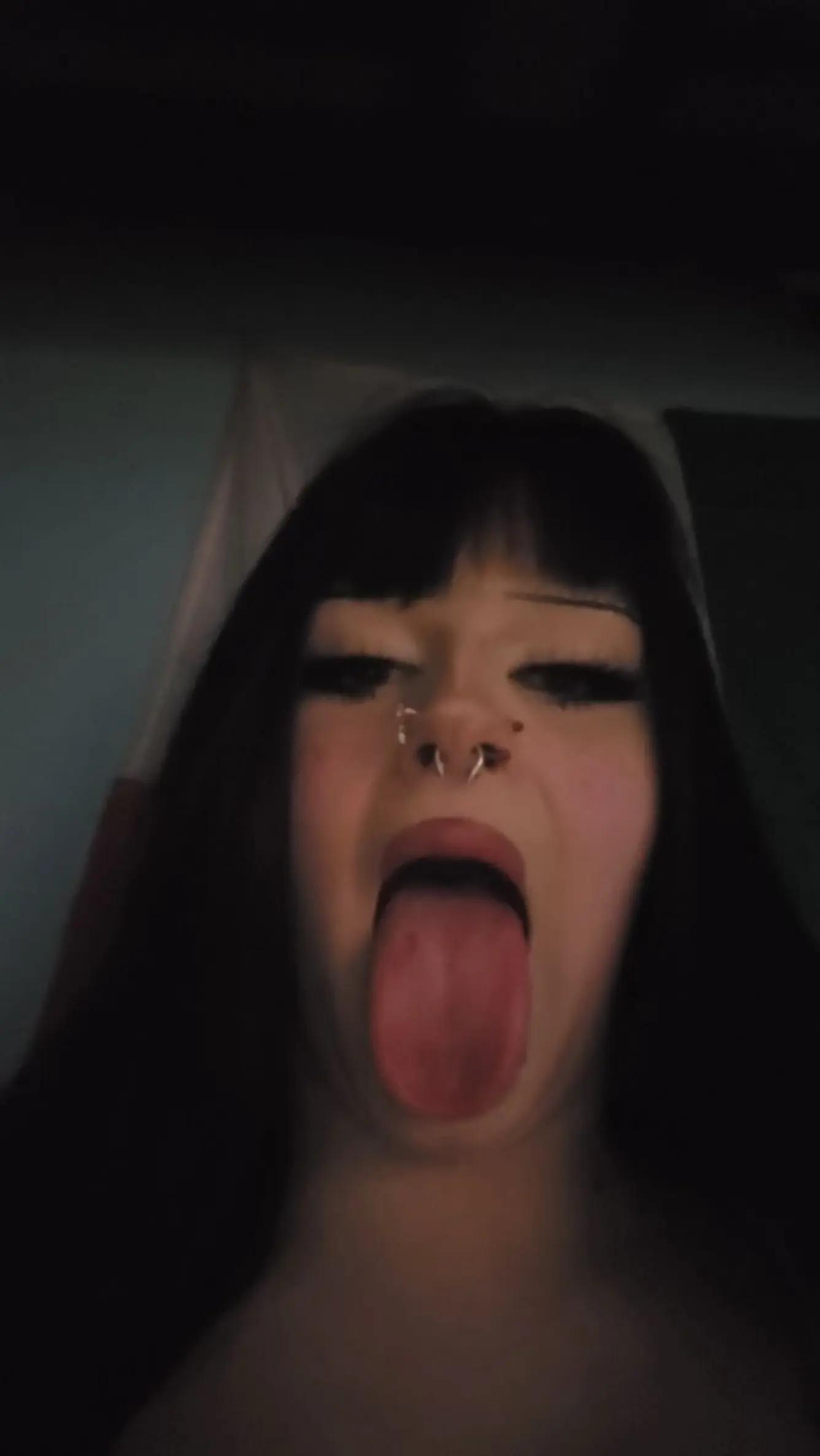 @𝖐𝖎𝖐𝖎𝖆𝖓𝖆🔮🖤