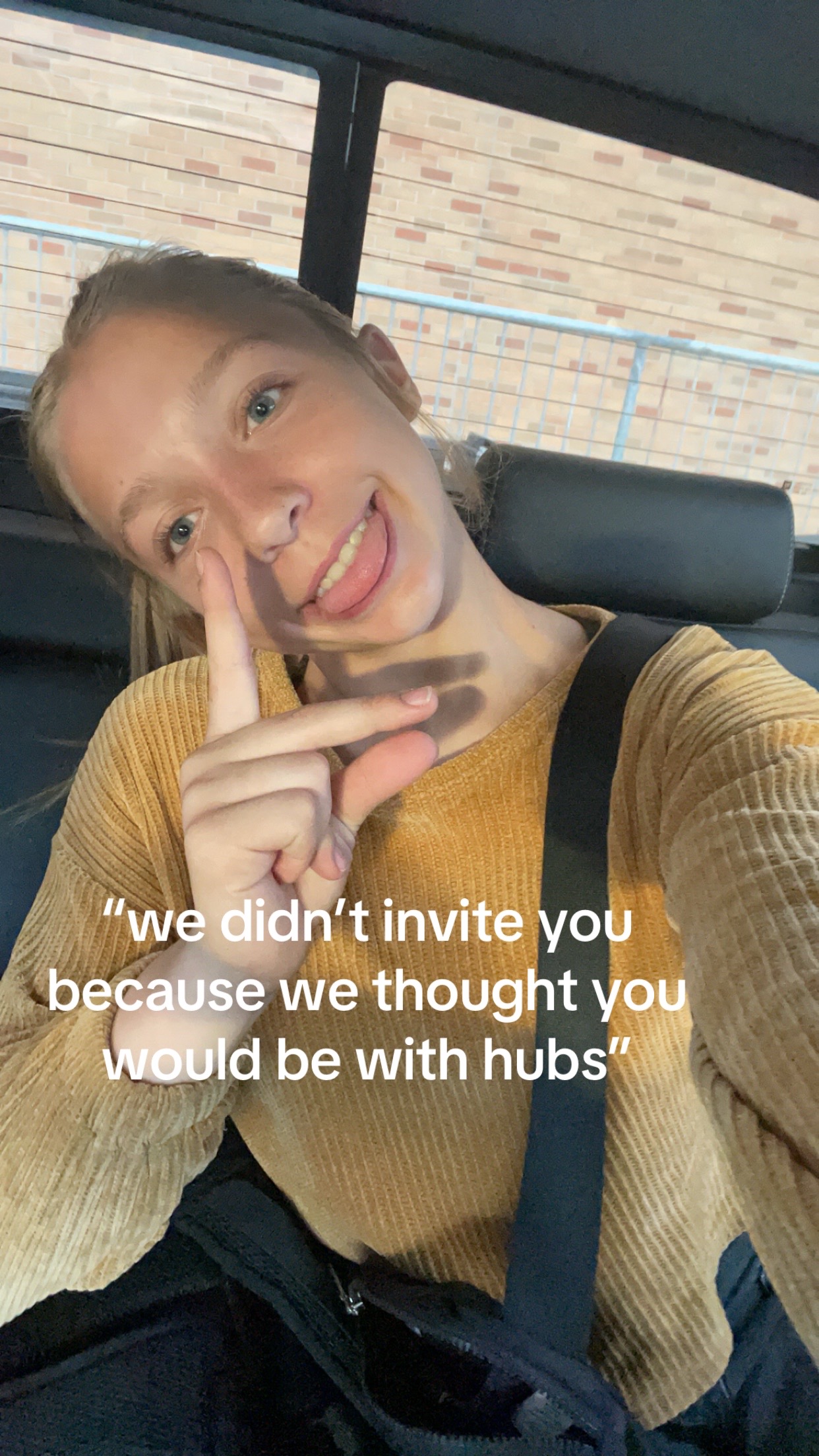 @alyvia