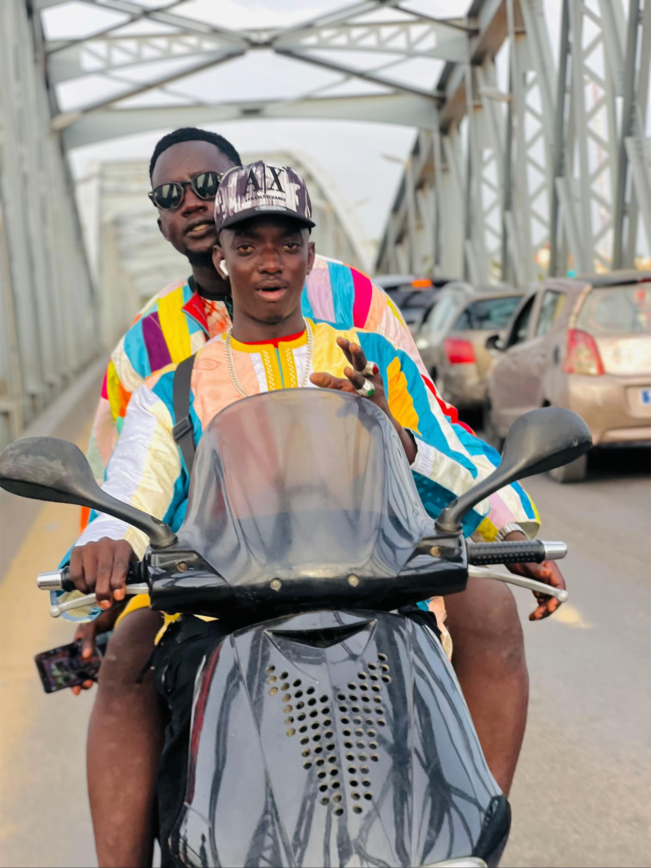 @CHEIKHOU YALLA BI🛵👑