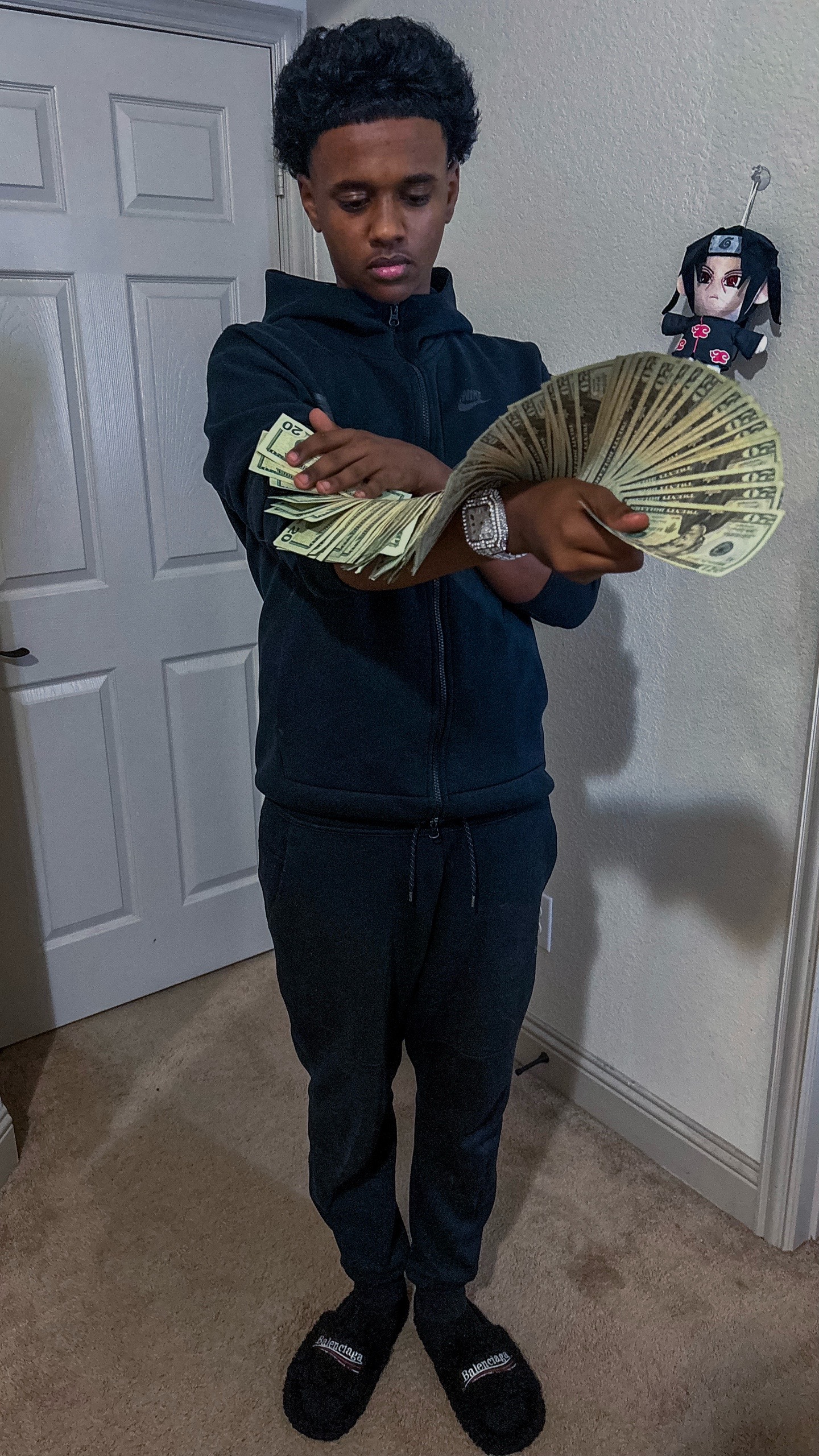 @brrket