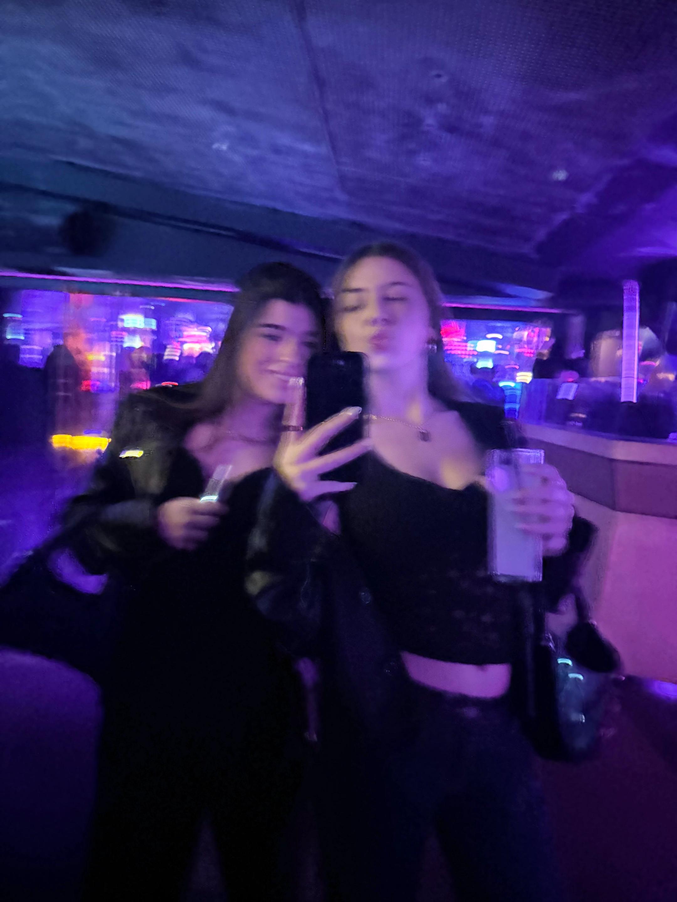 @Lexiii