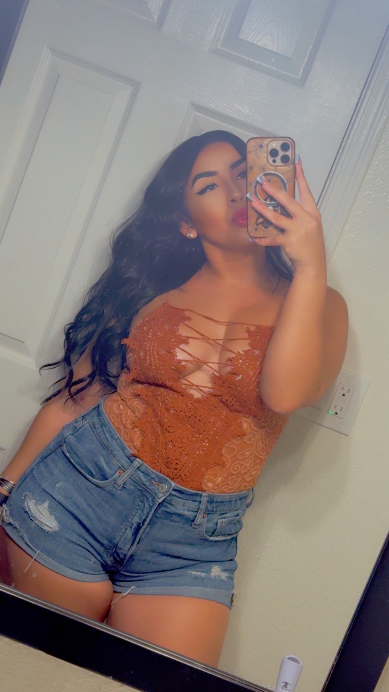 @Yvette🖤🤍