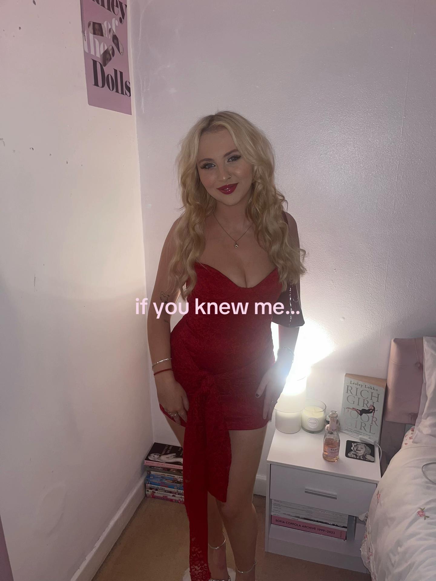 @ellie x