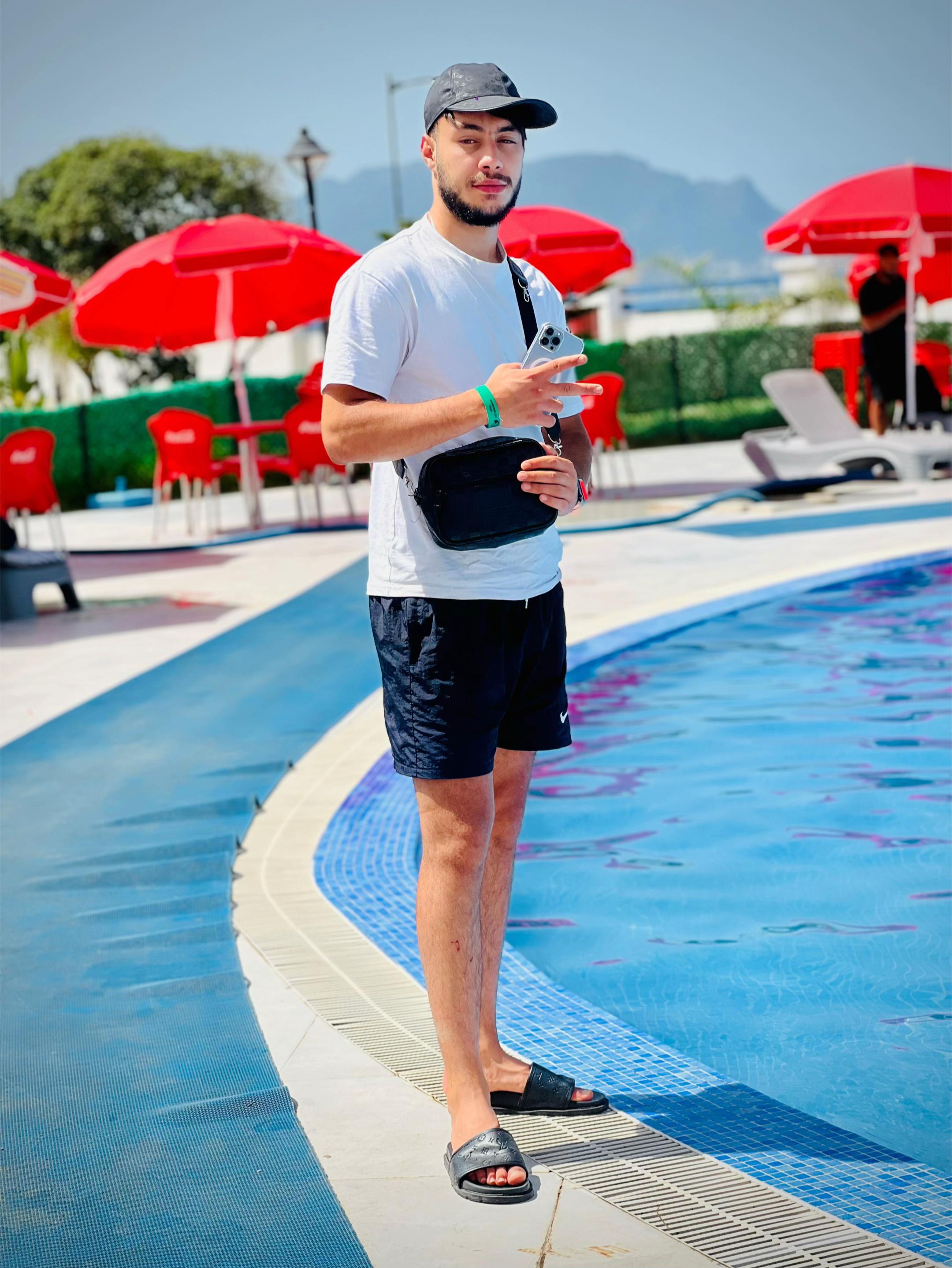 @younes.phone_19