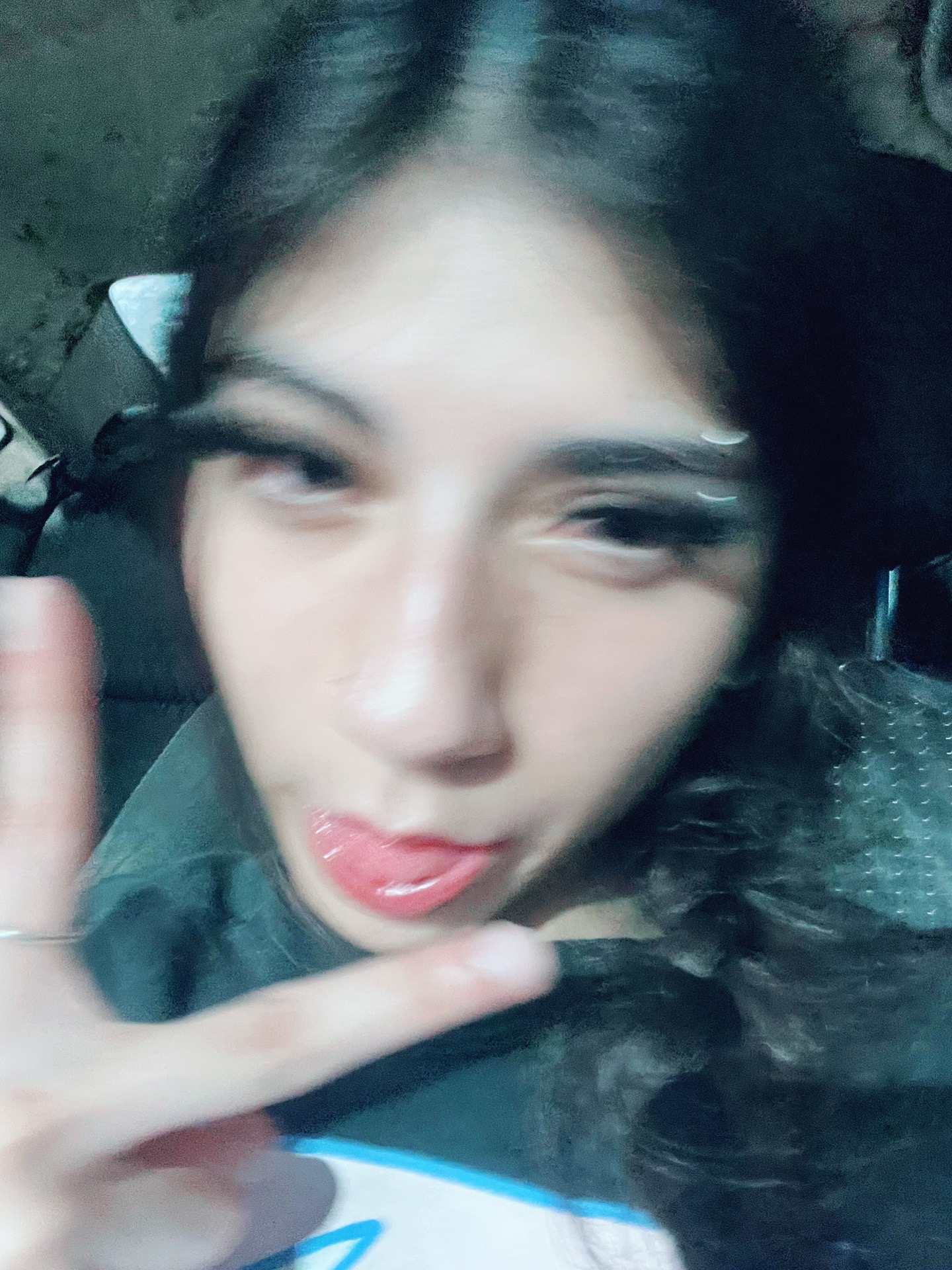 @*•*