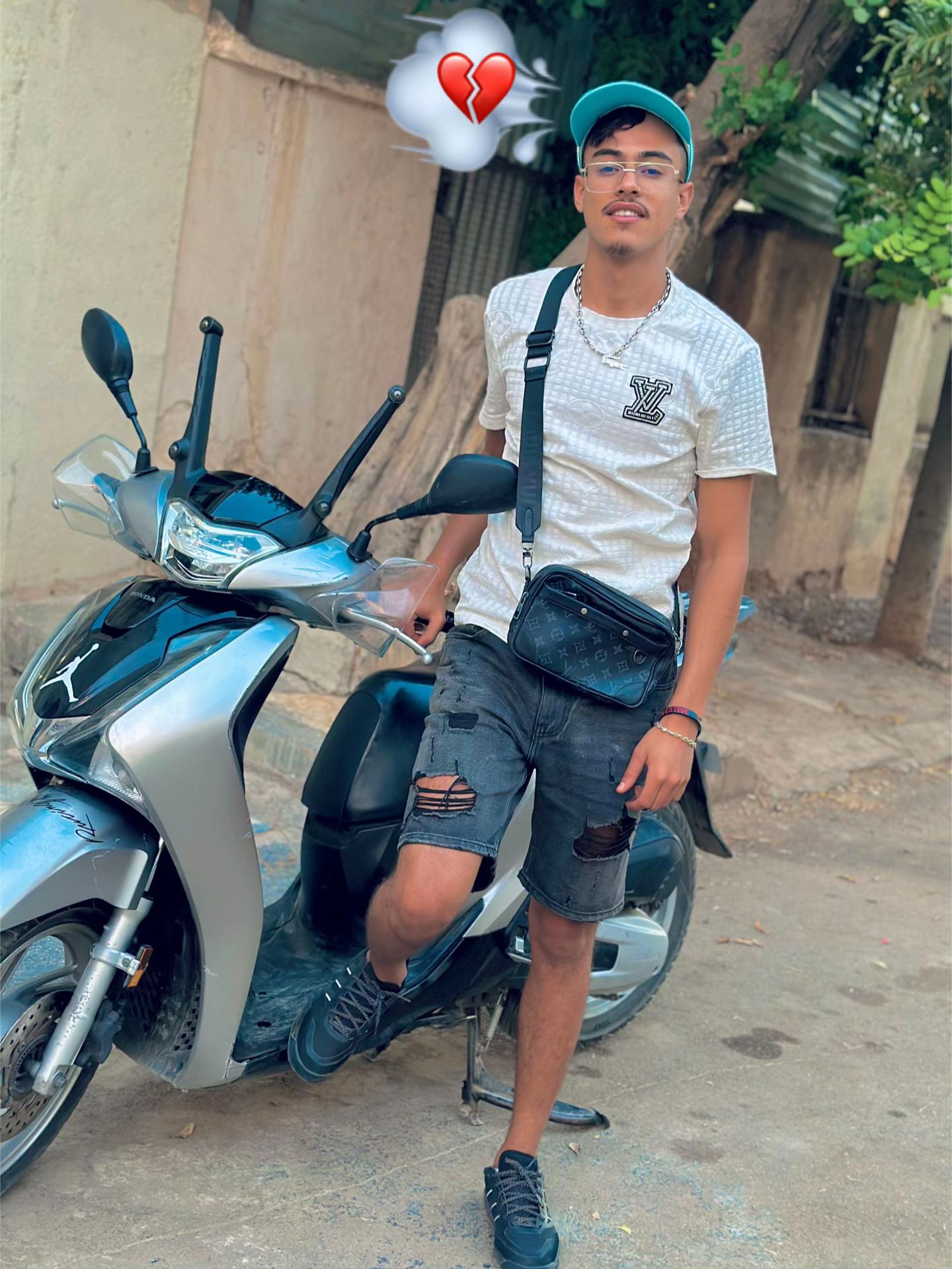 @Ayoub Chelki 48
